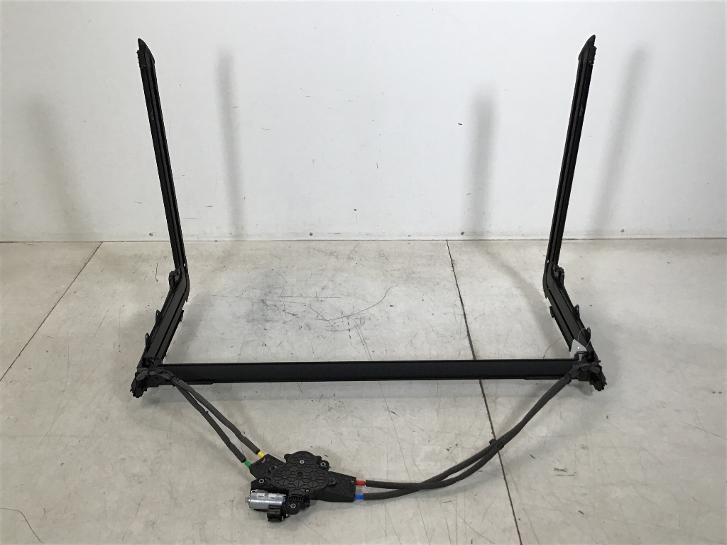 Osłona przestrzeni bagażowej BMW X5 (G05, F95) xDrive40d Mild-Hybrid  259 kW  352 PS (06.2023-> )