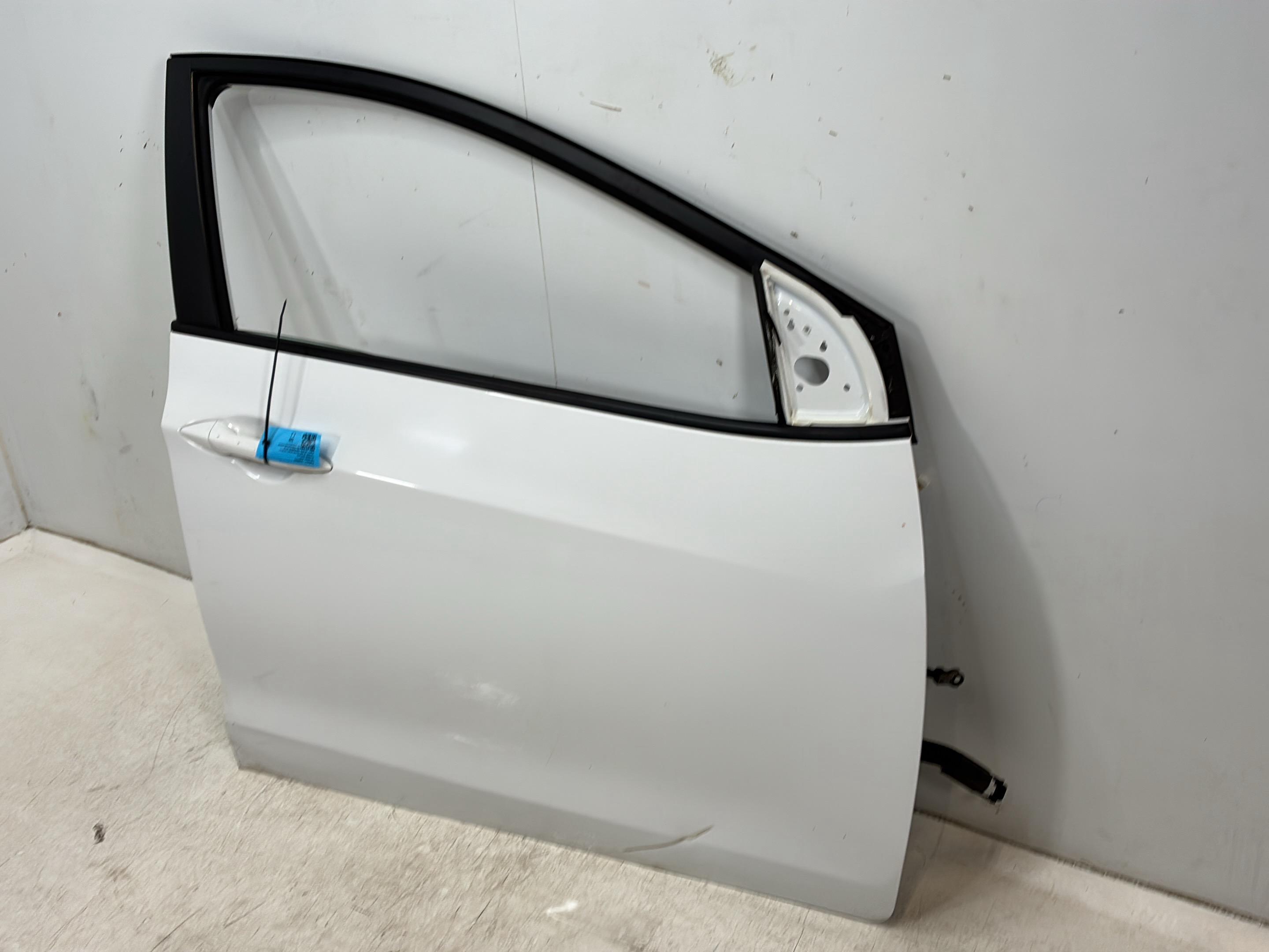 ușă dreapta față HYUNDAI i30 II (GD) 1.6 CRDi  81 kW  110 PS (12.2011-12.2016)