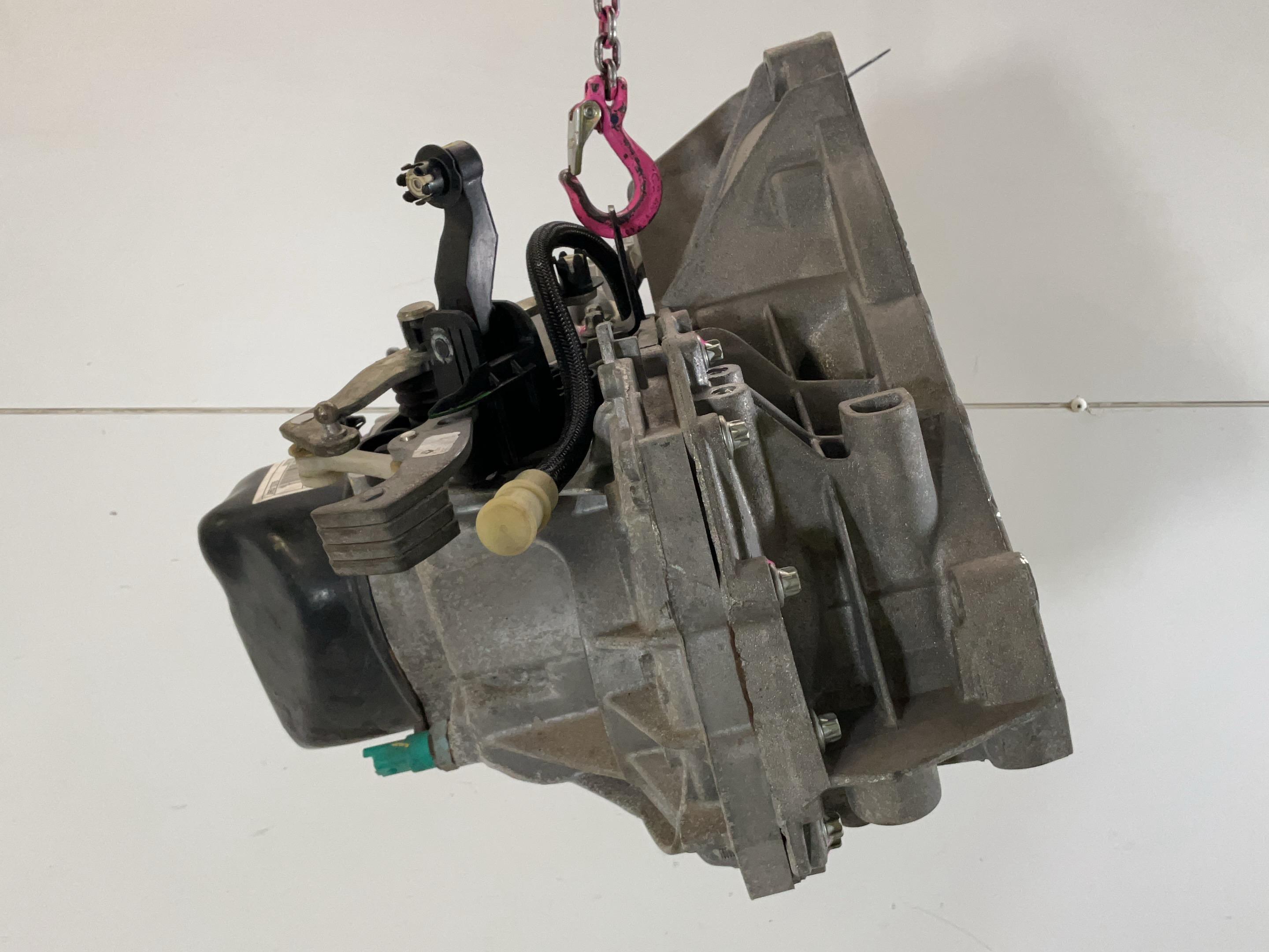 Cutia de viteze DACIA Dokker (KE) 1.6  75 kW  102 PS (04.2015-> )