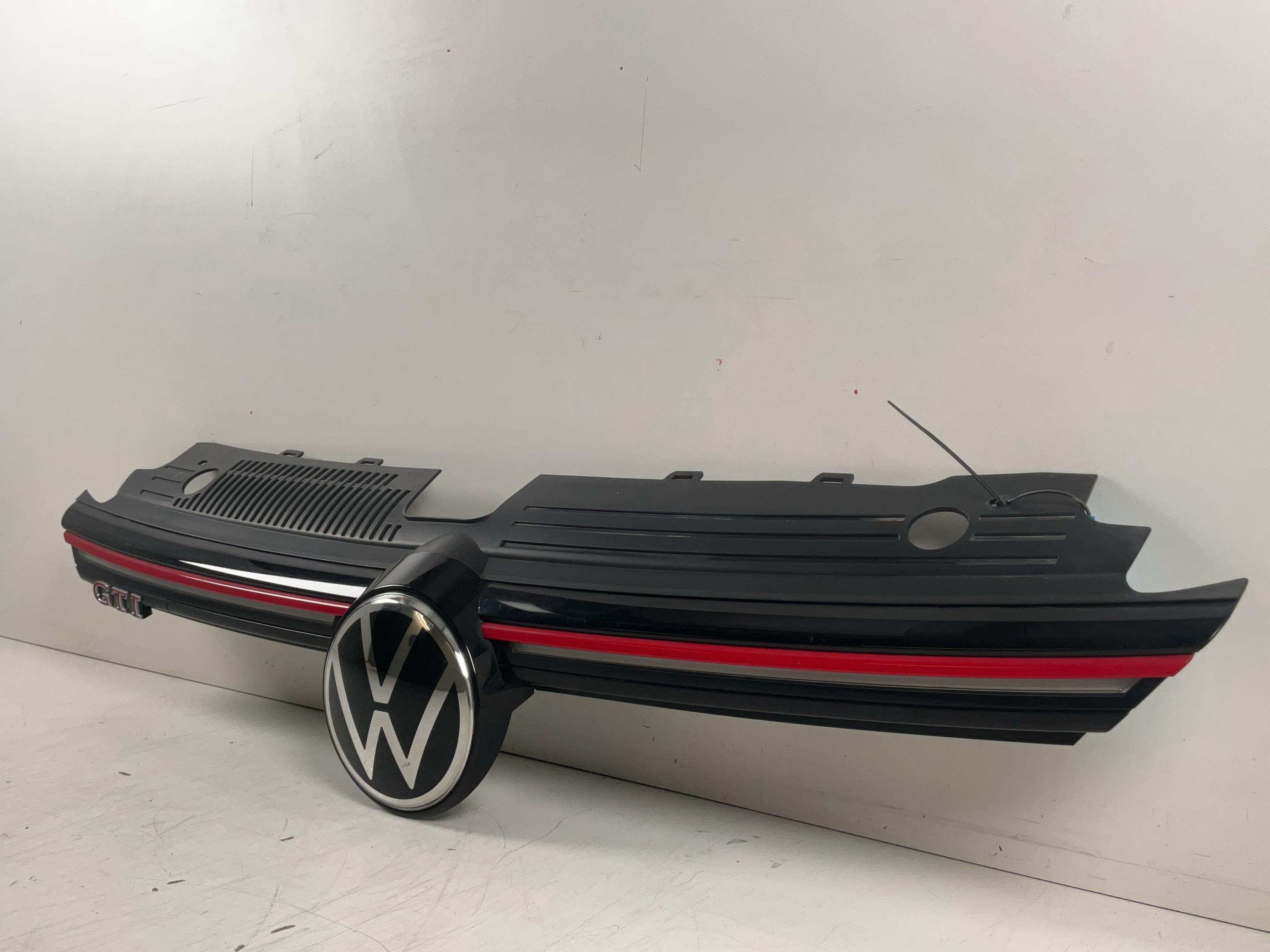 Kühlergrill VW Golf VIII (CD) 2.0 GTI Clubsport  221 kW  300 PS (10.2020-> )