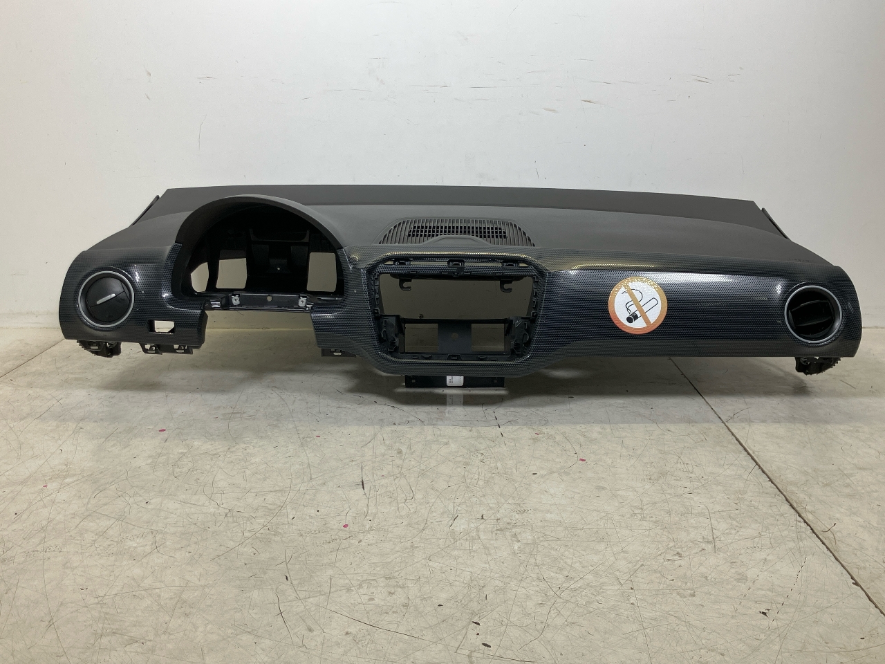 Dashboard VW Up (AA) 1.0 TSI  66 kW  90 PS (05.2016-> )