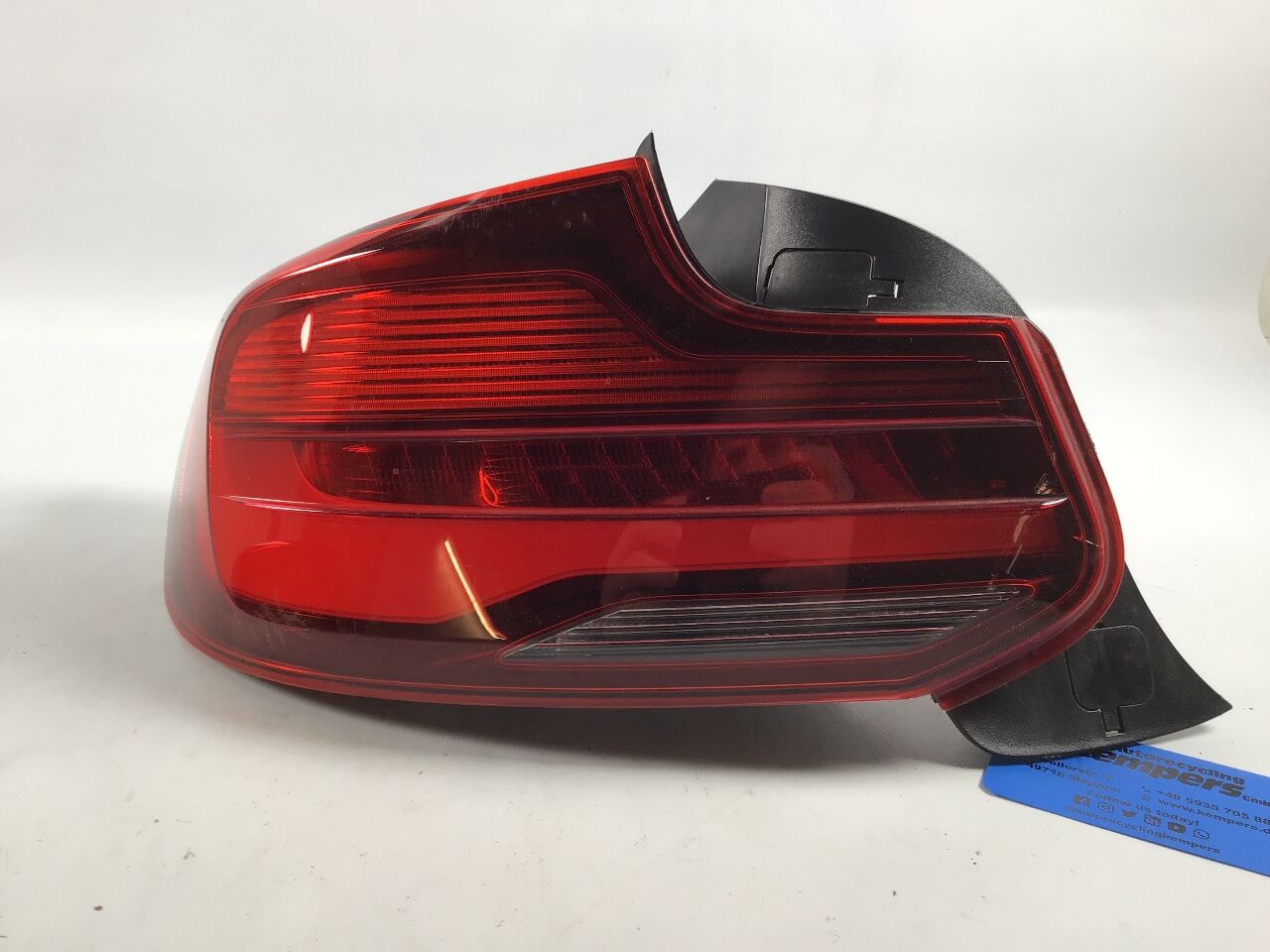 Tail-lamp left outside BMW 2er Coupe (F22, F87) 220i  135 kW  184 PS (09.2015-> )