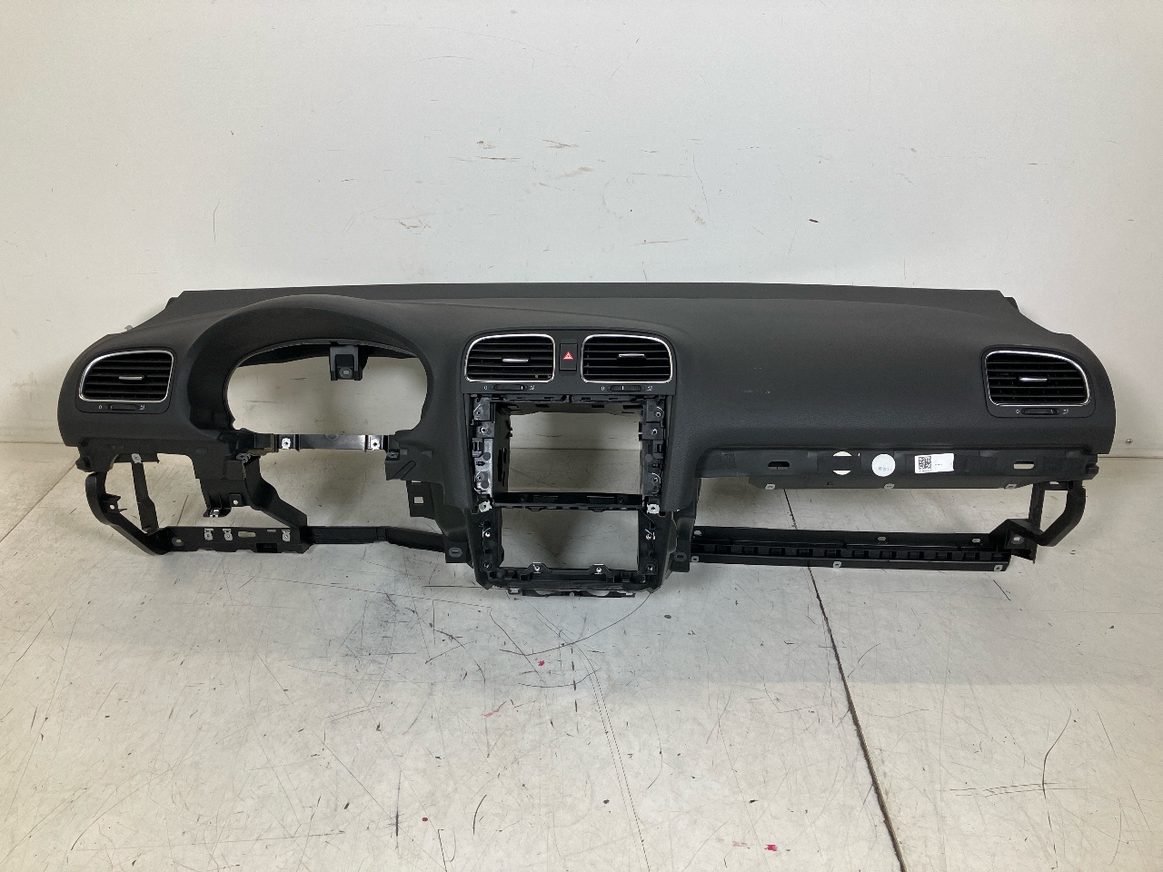 Tableau de bord VW Golf VI (5K) 2.5  125 kW  170 PS (07.2009-05.2013)