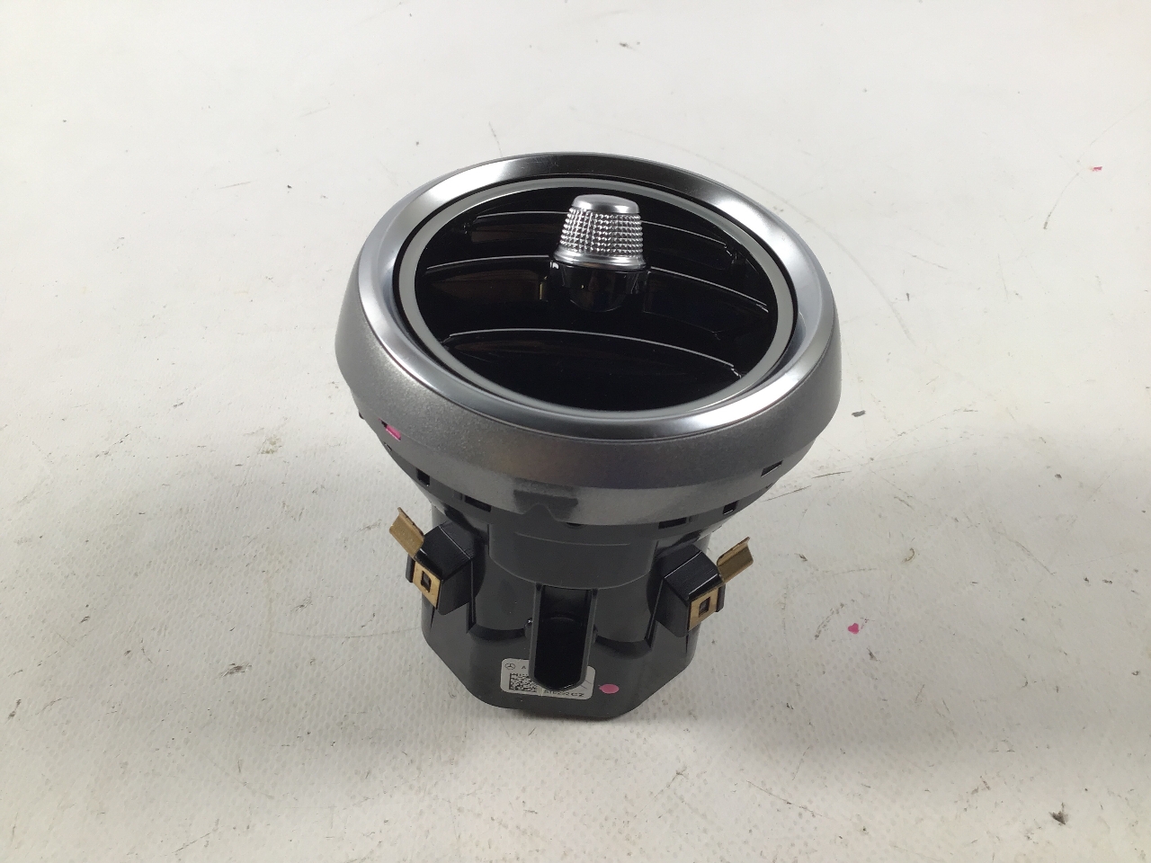 Kratka wentylacyjna deski rozdzielczej MERCEDES-BENZ C-Klasse (W205) C 220 BLUETEC  125 kW  170 PS (02.2014-05.2018)