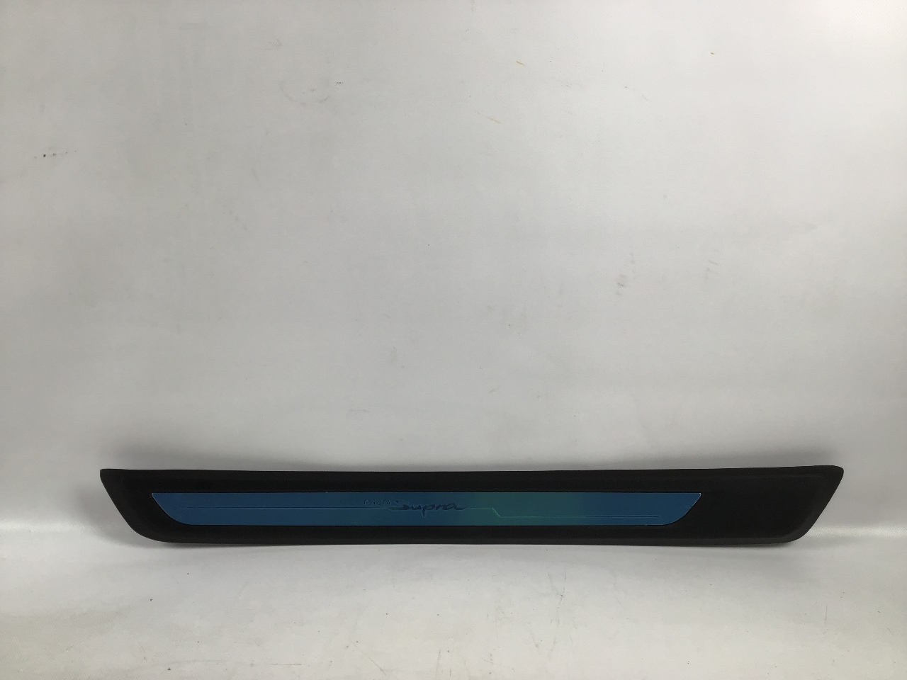 Baguette de seuil droite TOYOTA Supra (DB) 3.0 GR  250 kW  340 PS (03.2019-> ) Baguette de seuil droite TOYOTA Supra (DB) 3.0 GR  250 kW  340 PS (03.2019-> )