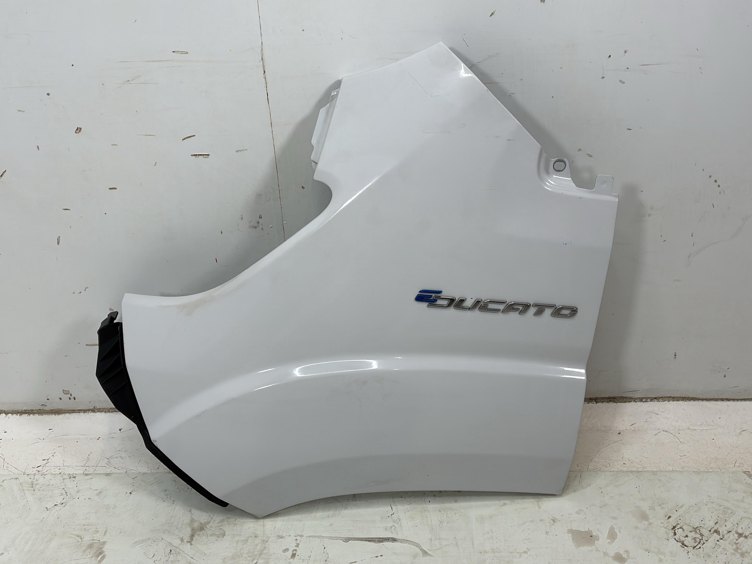 Spatbord linksvoor FIAT Ducato Bus (250) E-Ducato Hydrogen  205 kW  279 PS (04.2025-> )