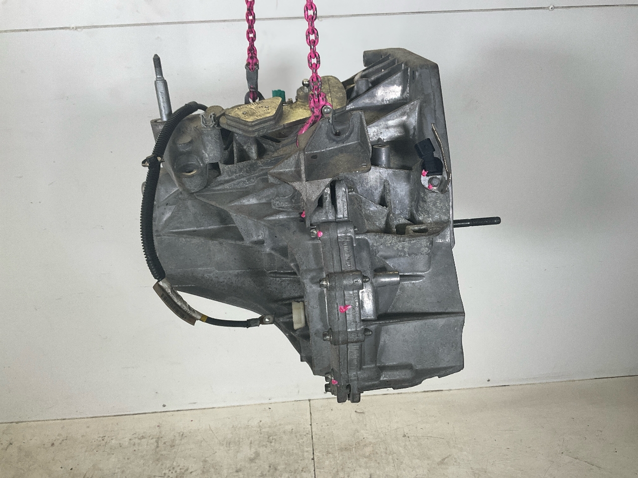 Versnellingsbak Manueel DACIA Duster (HS) 1.2 TCe 125 4x4  92 kW  125 PS (06.2015-01.2018) Versnellingsbak Manueel DACIA Duster (HS) 1.2 TCe 125 4x4  92 kW  125 PS (06.2015-01.2018)