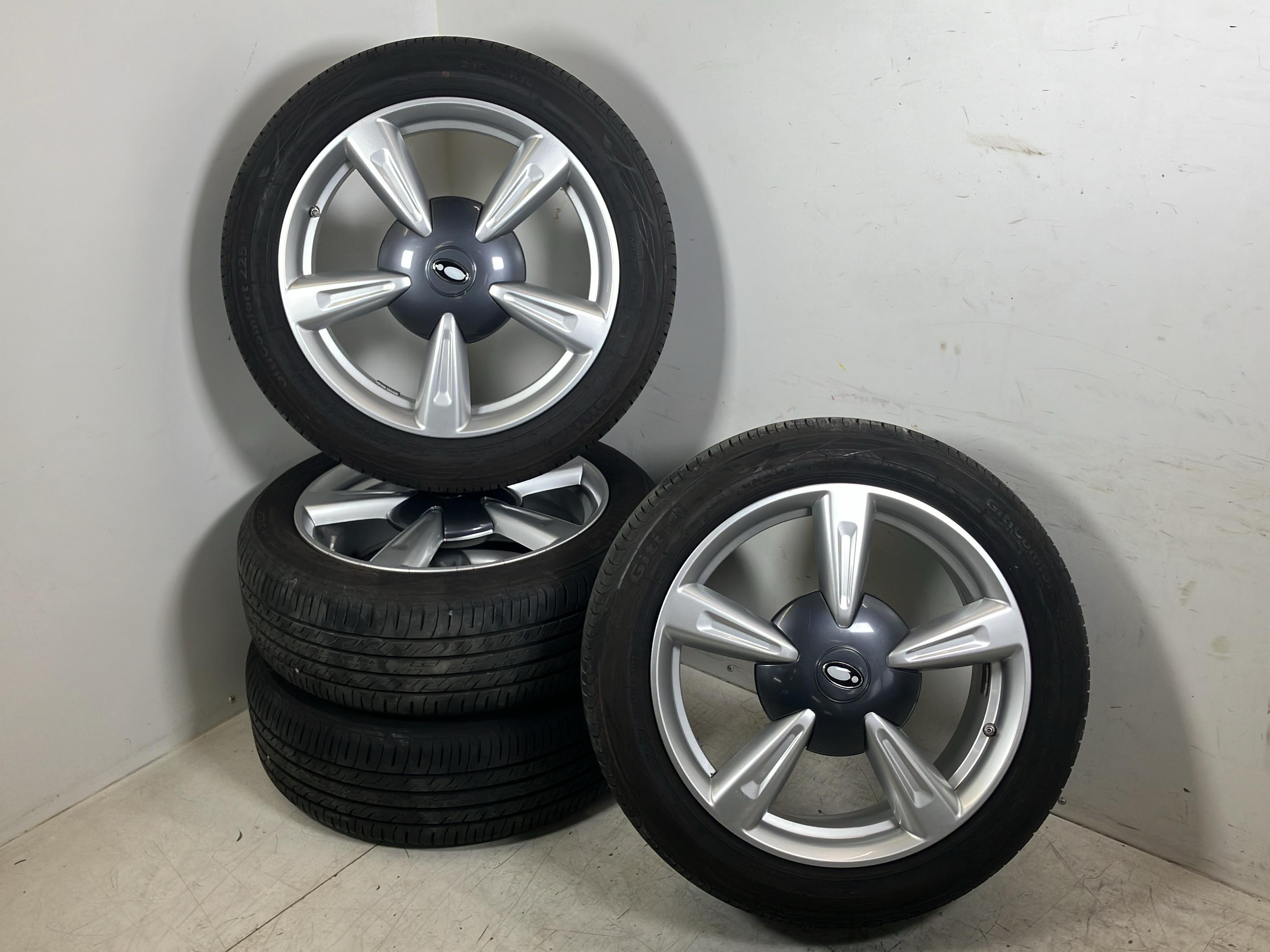 Roues complètes ORA Funky Cat EV/GT  126 kW  171 PS (09.2022-12.2023)