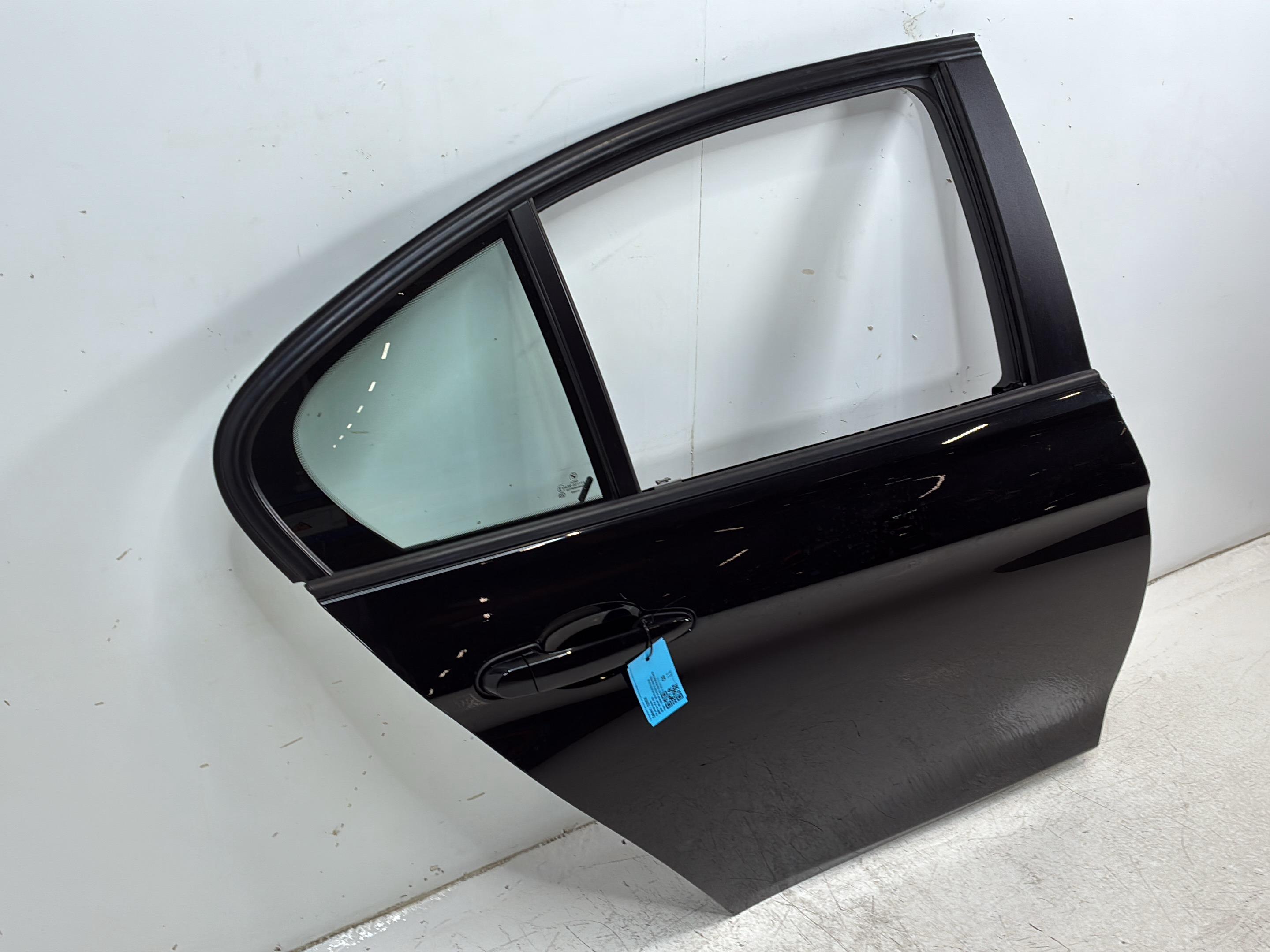Porte arrière droit BMW 3er (F30, F80) 320d  140 kW  190 PS (07.2015-10.2018)