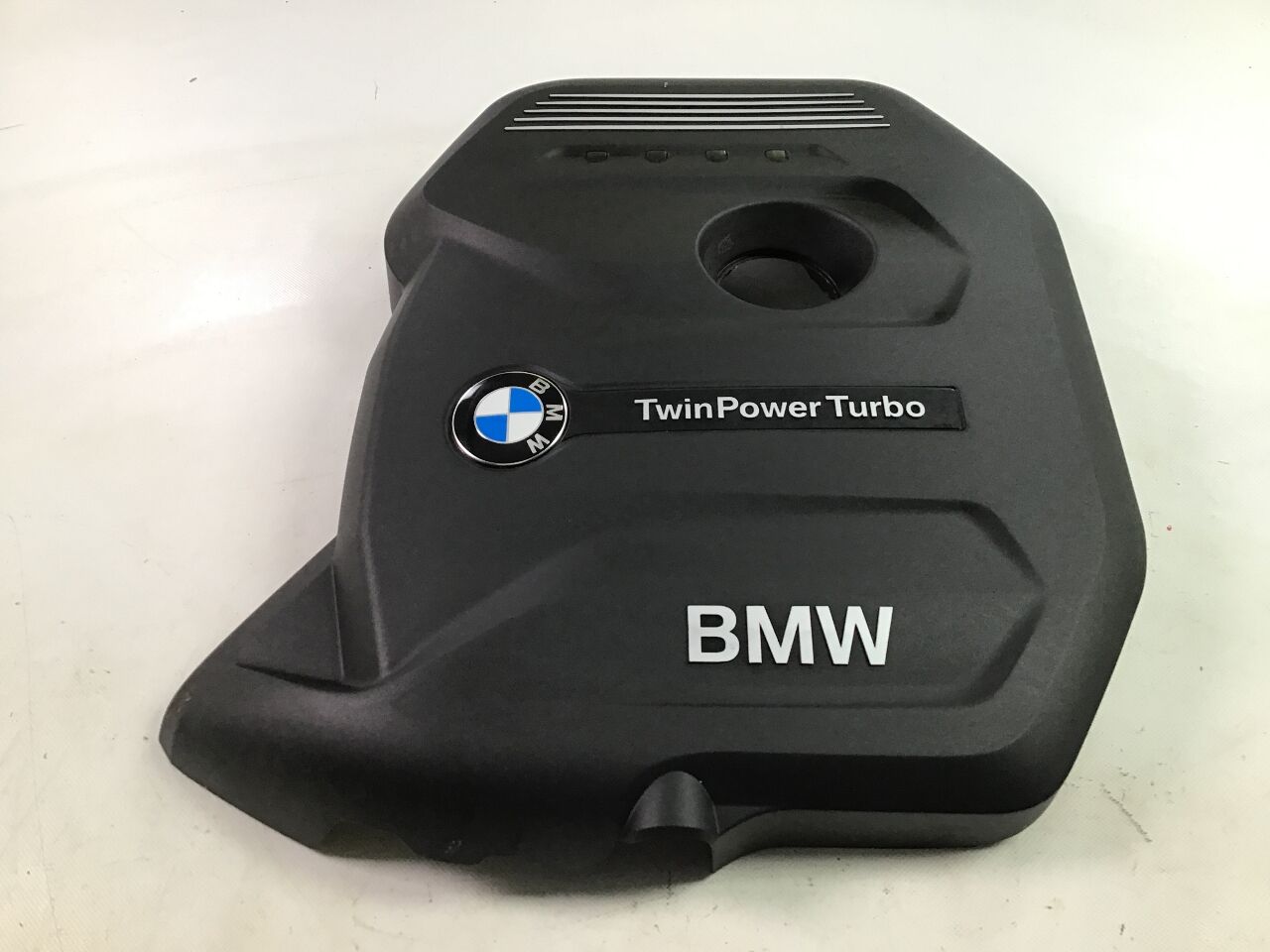 Engine cover BMW 3er (F30, F80) 320i  135 kW  184 PS (03.2012-10.2018)