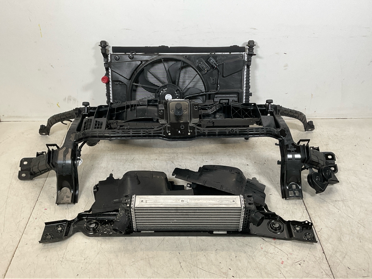 Paquet de radiateurs avec support de serrure FORD Transit V363 Pritsche/Fahrgestell (FED, FFD) 2.0 TDCi  125 kW  170 PS (03.2016-> )