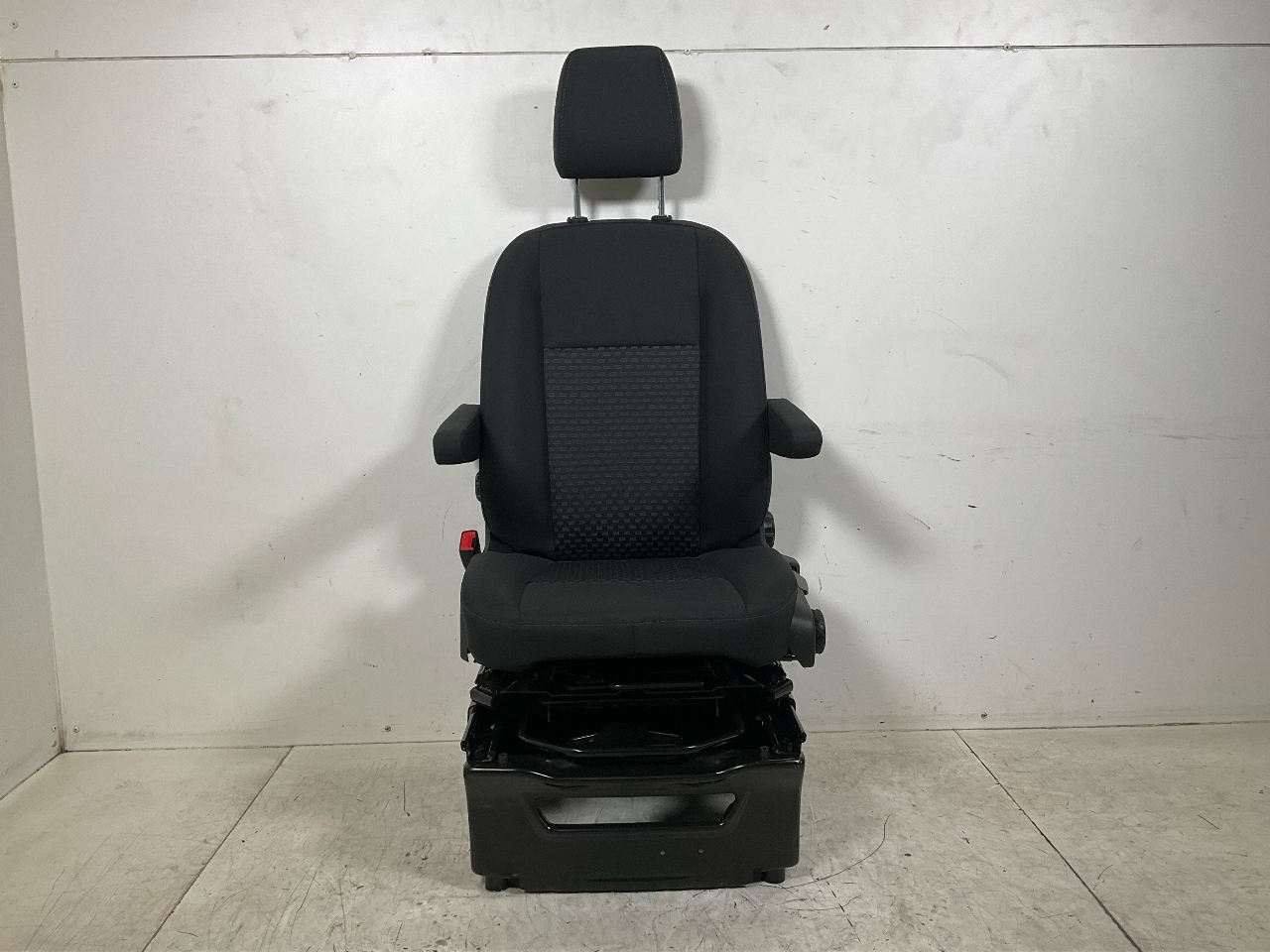 Seat left front FORD Transit V363 Pritsche/Fahrgestell (FED, FFD) 2.0 TDCi  96 kW  130 PS (03.2016-> )