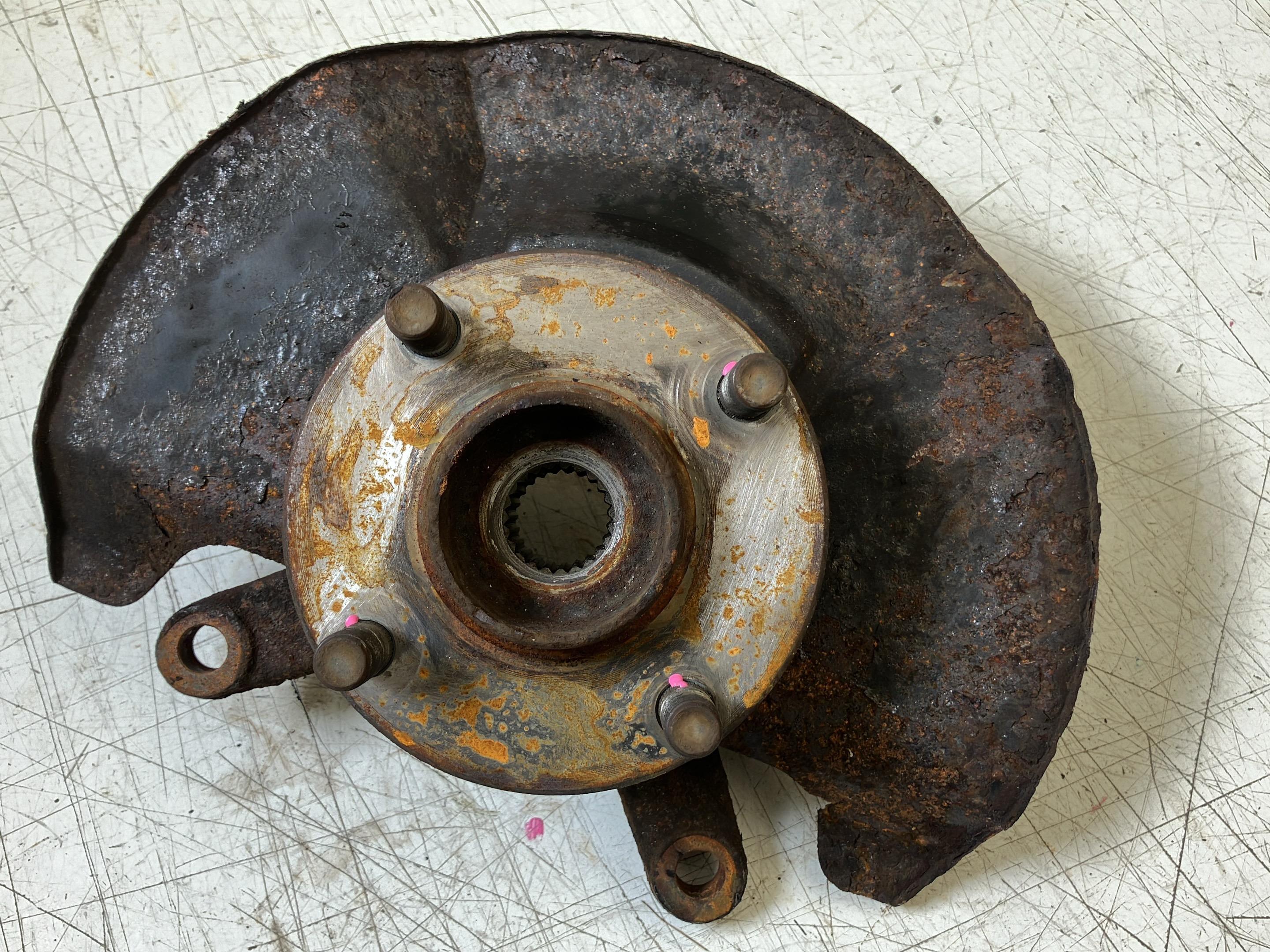 Fusee linksvoor OPEL Agila (H00) 1.2  55 kW  75 PS (09.2000-12.2007)