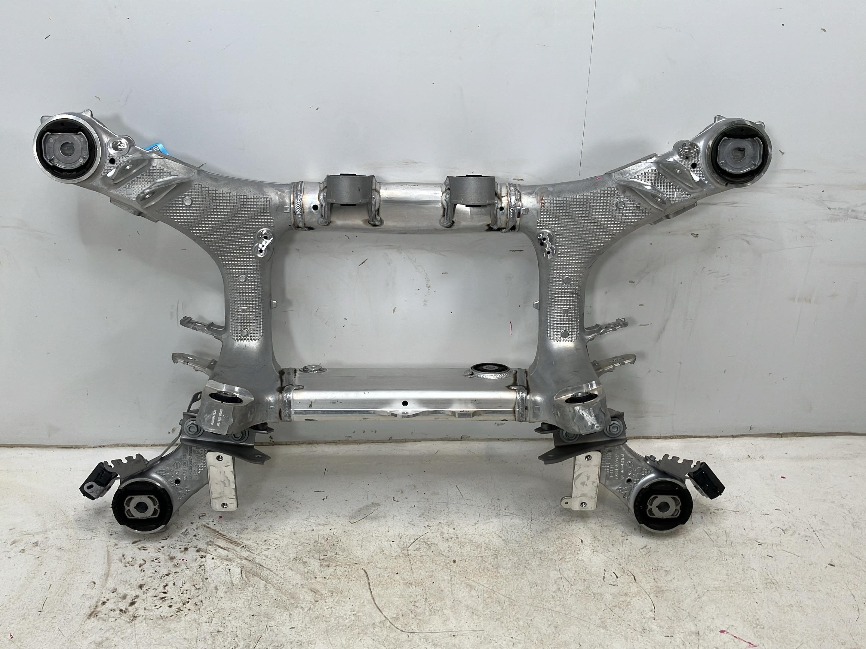 Grinda punții spate BMW X6 (G06, F96) xDrive 40d Mild-Hybrid  250 kW  340 PS (05.2020-> )