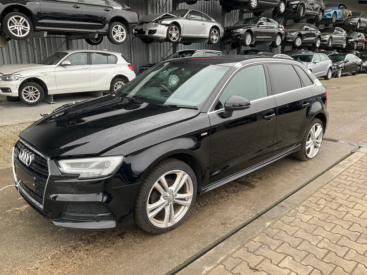 AUDI