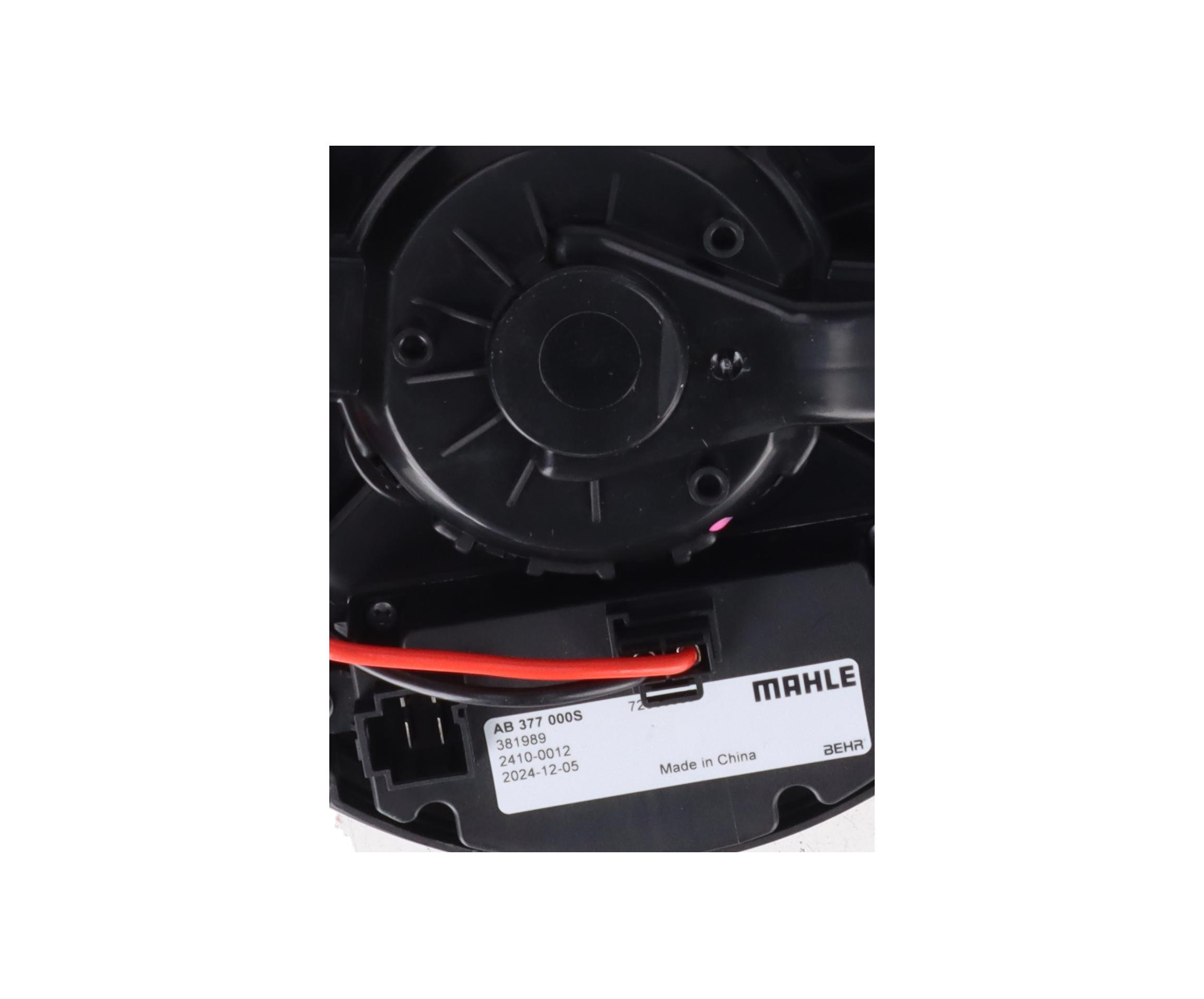 Ventilator de încălzire VW Passat B8 Variant (3G) 2.0 TDI  110 kW  150 PS (11.2014-> )