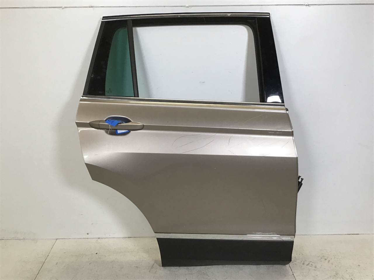 Portier rechtsachter VW Tiguan II (AD) 1.4 TSI  110 kW  150 PS (05.2016-> )