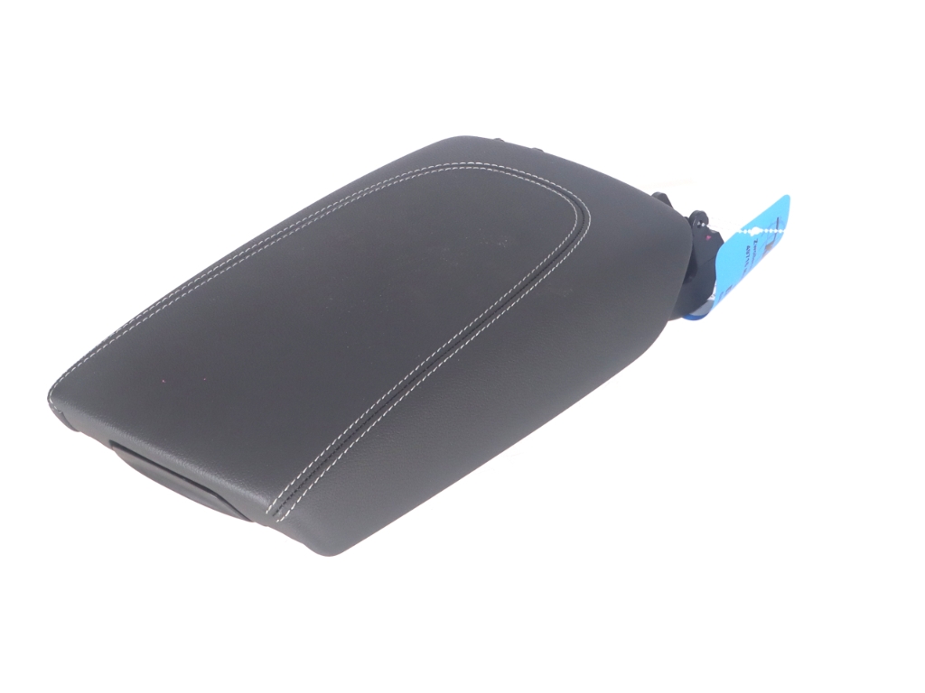 Armlehne OPEL Insignia B Grand Sport (Z18) 1.4 Turbo  107 kW  145 PS (04.2020-> ) Armlehne OPEL Insignia B Grand Sport (Z18) 1.4 Turbo  107 kW  145 PS (04.2020-> )