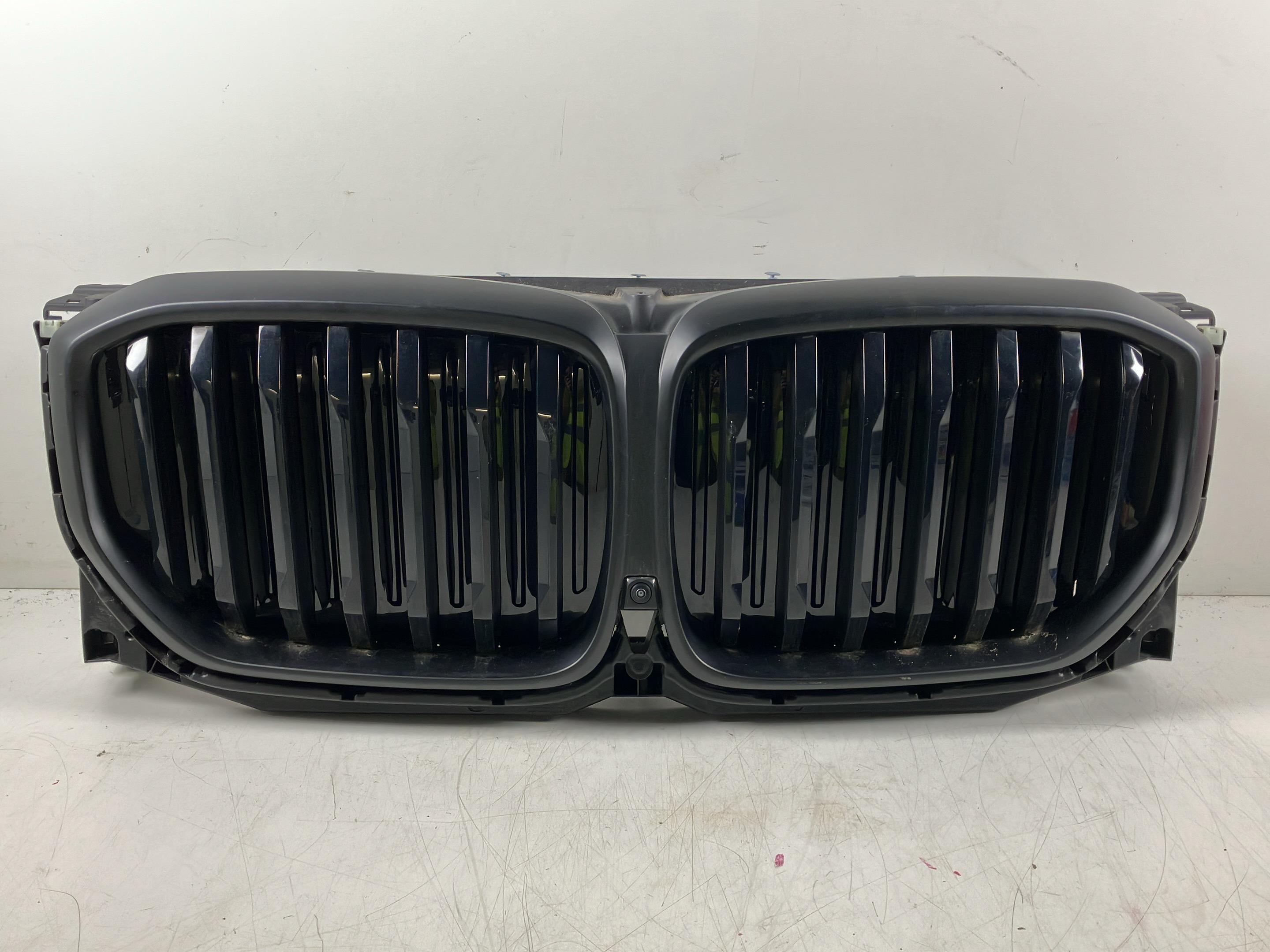 Grille de calandre BMW X5 (G05, F95) xDrive 40d Mild-Hybrid  250 kW  340 PS (05.2020-> )