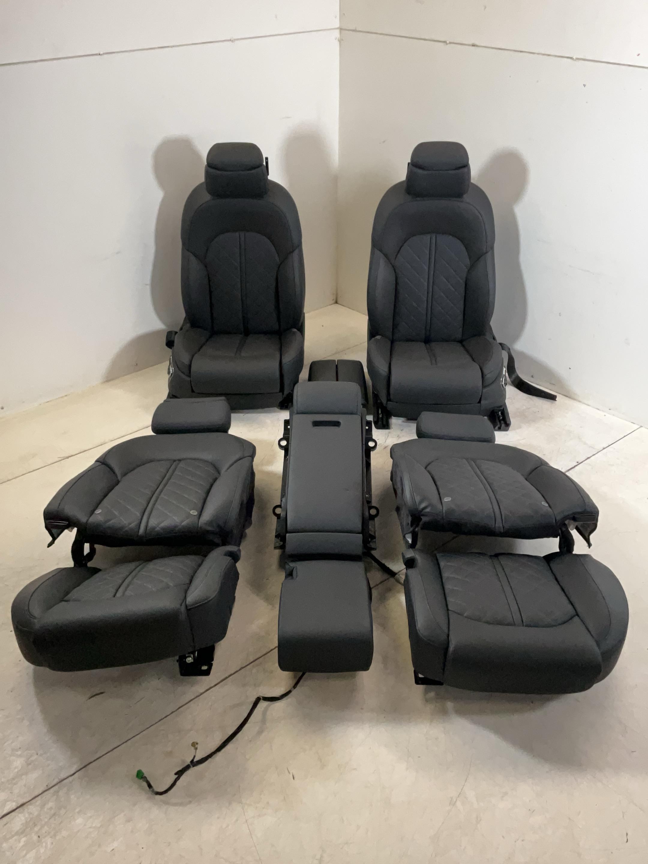 Innenausstattung AUDI A8 (4H) 3.0 TDI quattro  190 kW  258 PS (10.2013-01.2018)