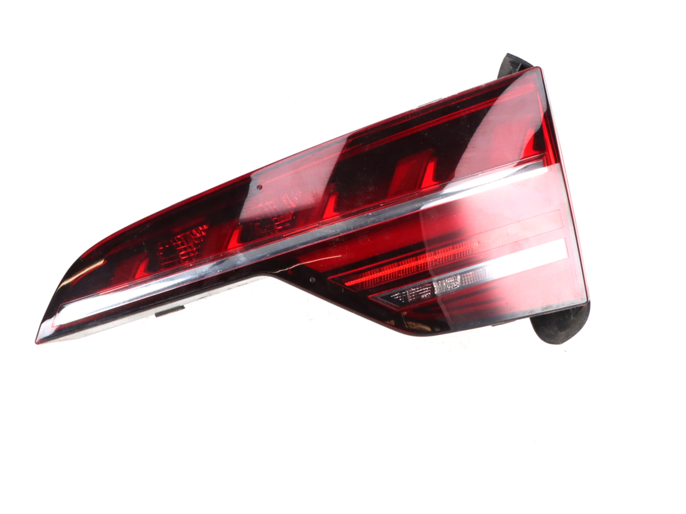Tail-lamp inside right AUDI A4 Avant (8W, B9) 40 TFSI Mild Hybrid  150 kW  204 PS (06.2020-> )