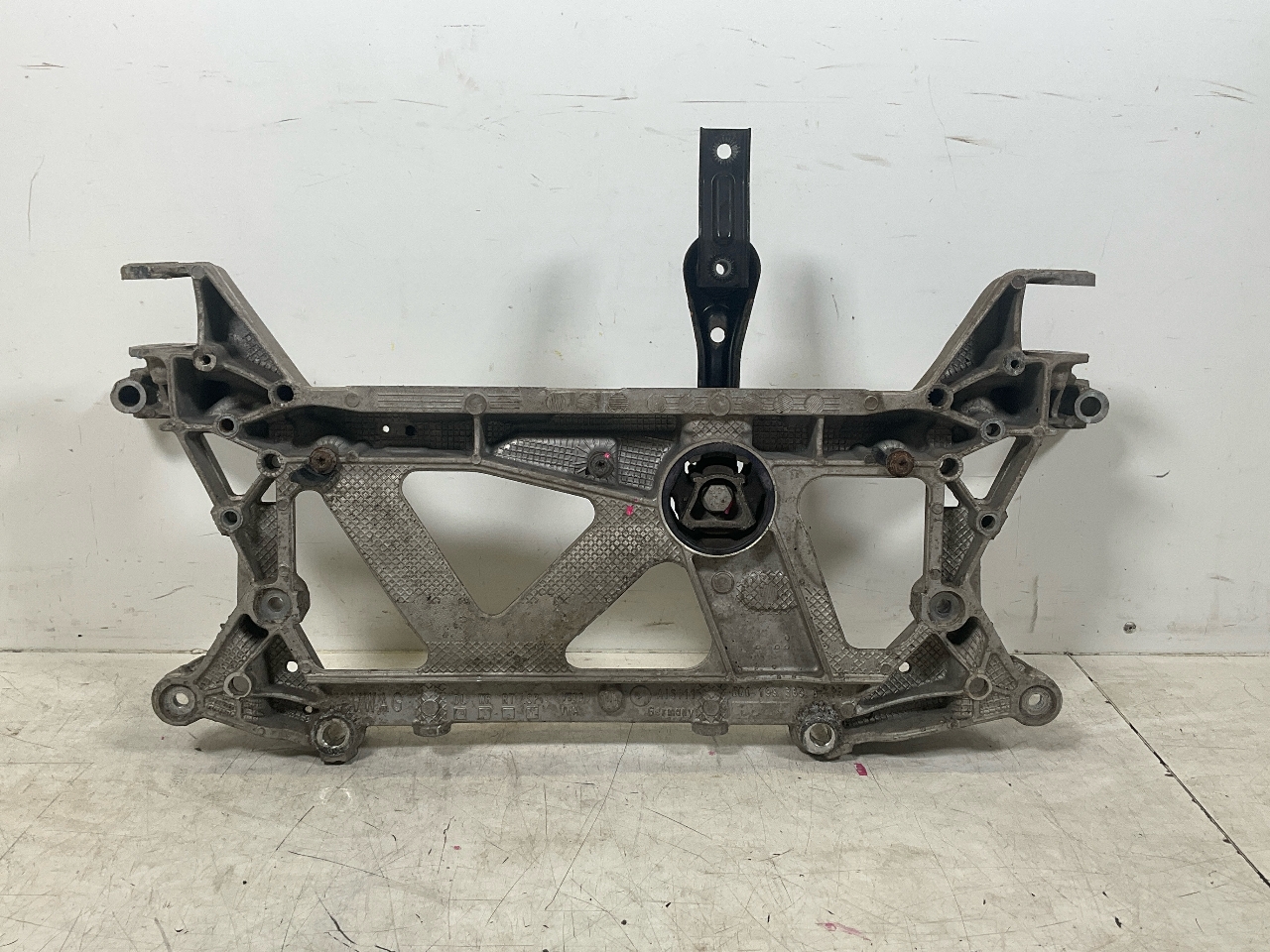 Vorderachsträger AUDI A3 Sportback (8V) 1.6 TDI  85 kW  115 PS (02.2017-> ) Vorderachsträger AUDI A3 Sportback (8V) 1.6 TDI  85 kW  115 PS (02.2017-> )