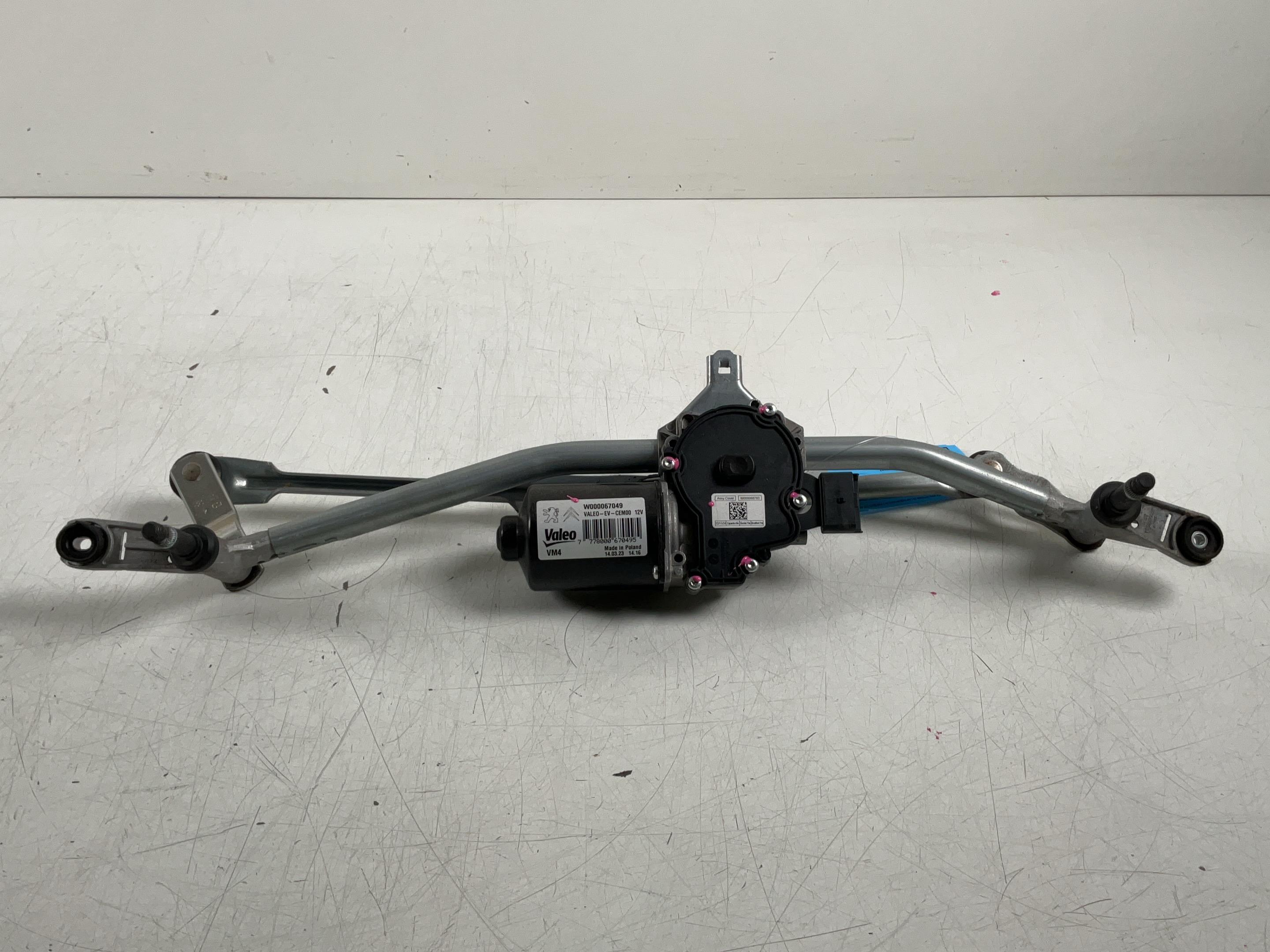 Wiper motor front OPEL Vivaro C Kasten (K0) Vivaro-e HYDROGEN  100 kW  136 PS (10.2024-> )