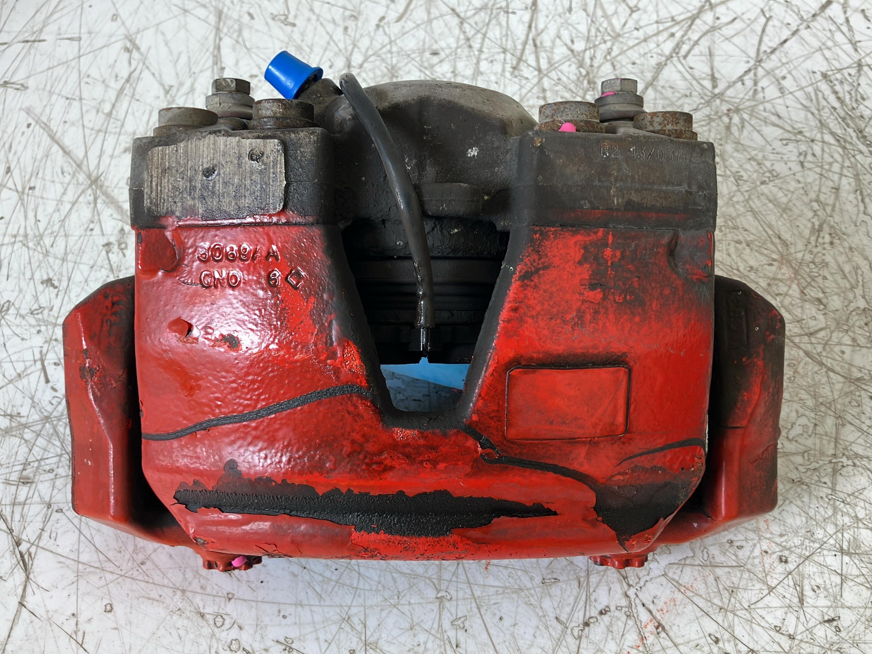 Bremssattel links vorne AUDI A7 Sportback (4G) 3.0 TDI quattro  180 kW  245 PS (10.2010-06.2016)