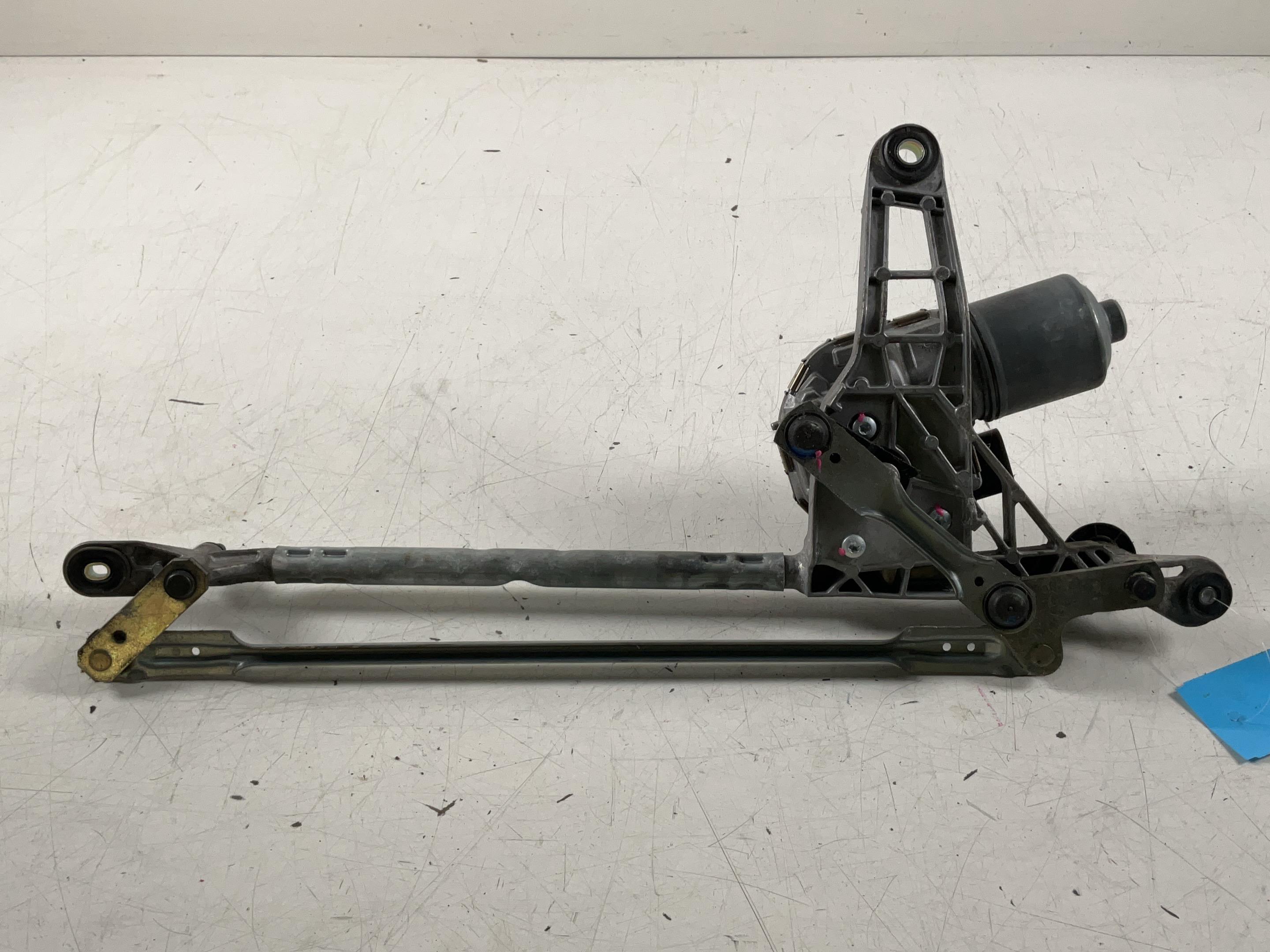 Wiper motor front AUDI A4 Avant (8W, B9) 1.4 TFSI  110 kW  150 PS (02.2016-> )