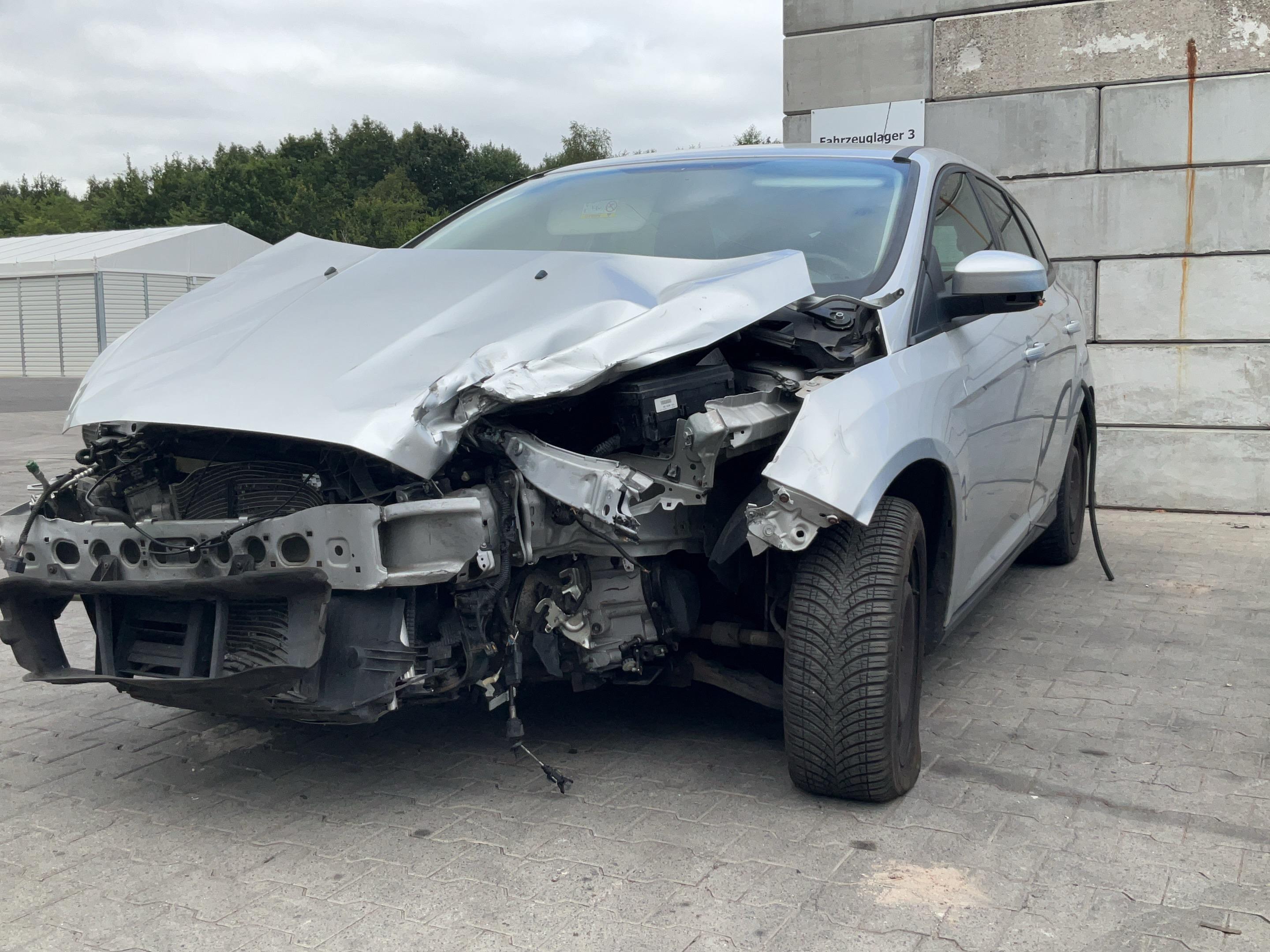 FORD Focus III Turnier (DYB) 1.0 EcoBoost