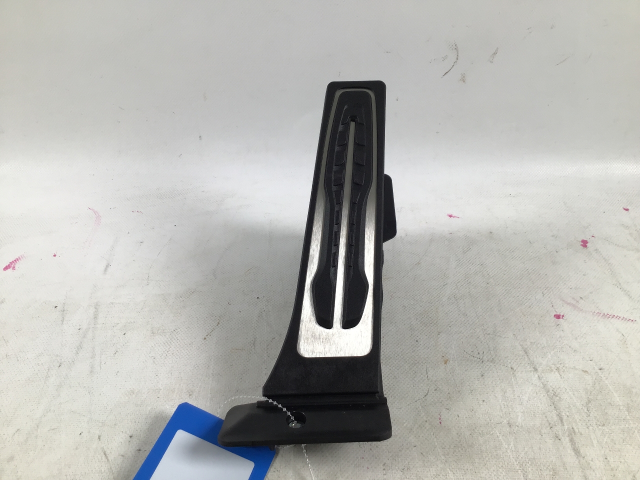 Pédale d'accélérateur TOYOTA Supra (DB) 3.0 GR  250 kW  340 PS (03.2019-> ) Pédale d'accélérateur TOYOTA Supra (DB) 3.0 GR  250 kW  340 PS (03.2019-> )