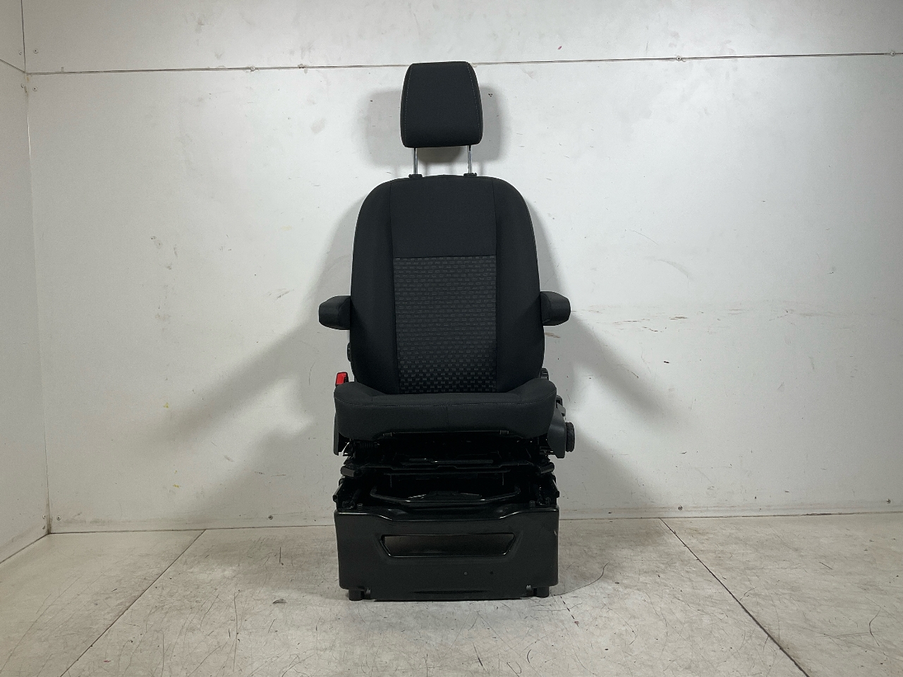 Sitz links vorne FORD Transit V363 Pritsche/Fahrgestell (FED, FFD) 2.0 TDCi  125 kW  170 PS (03.2016-> )