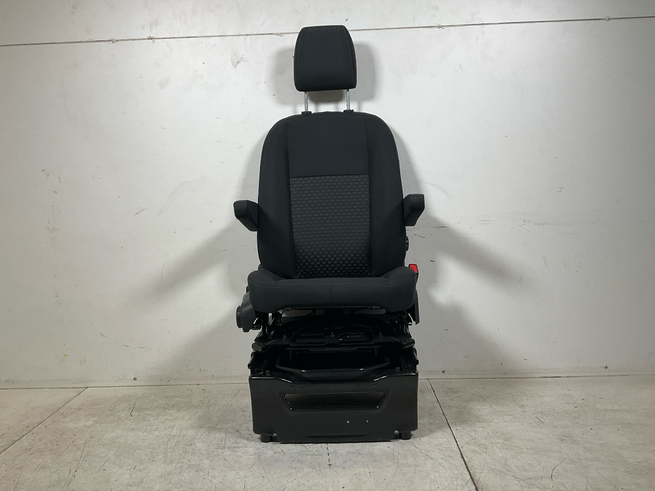 Sitz rechts vorne FORD Transit V363 Pritsche/Fahrgestell (FED, FFD) 2.0 TDCi  125 kW  170 PS (03.2016-> ) Sitz rechts vorne FORD Transit V363 Pritsche/Fahrgestell (FED, FFD) 2.0 TDCi  125 kW  170 PS (03.2016-> )