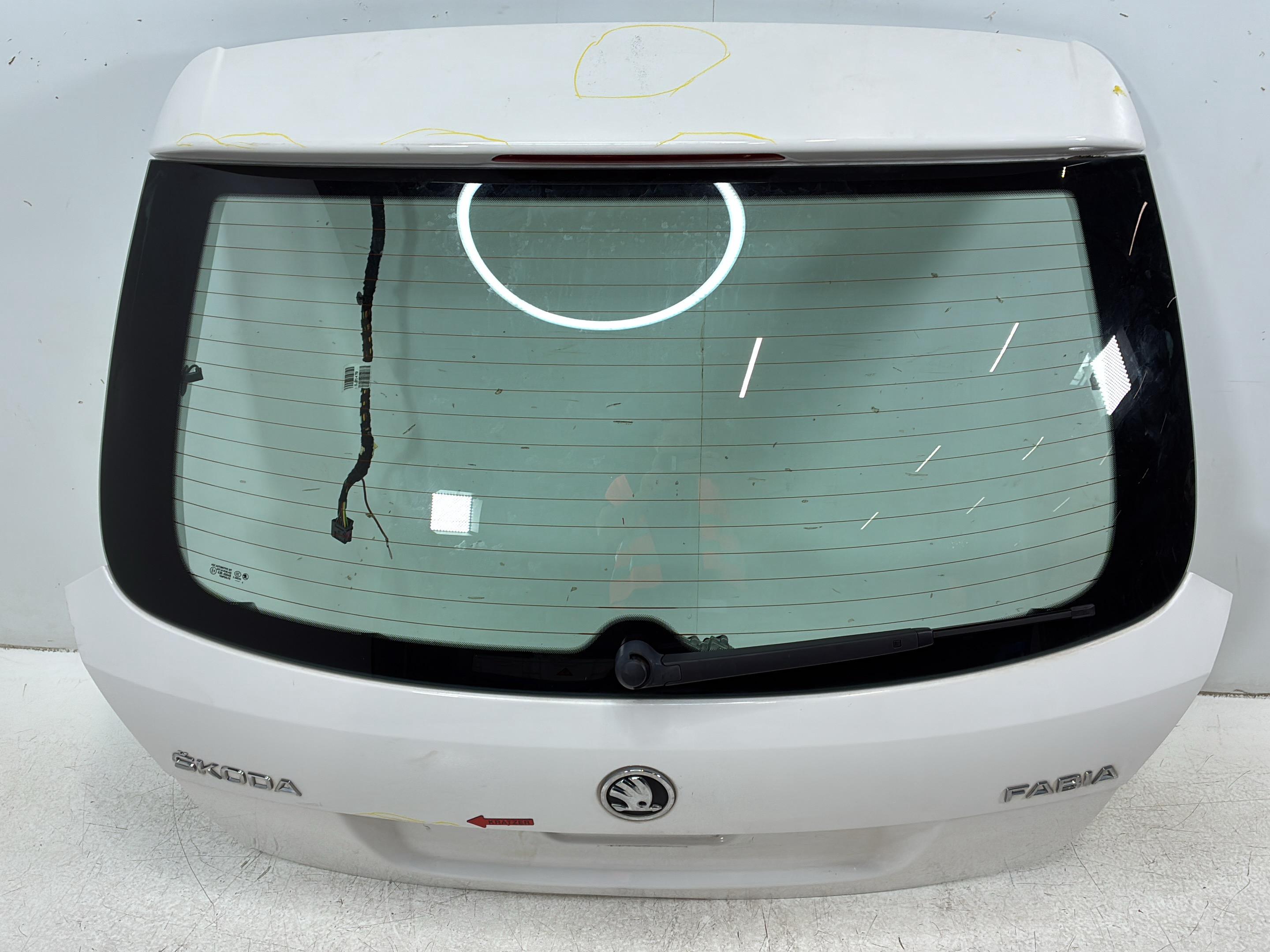 Hayon / couvercle de coffre SKODA Fabia II Kombi (545) 1.4 16V  63 kW  86 PS (10.2007-12.2014)