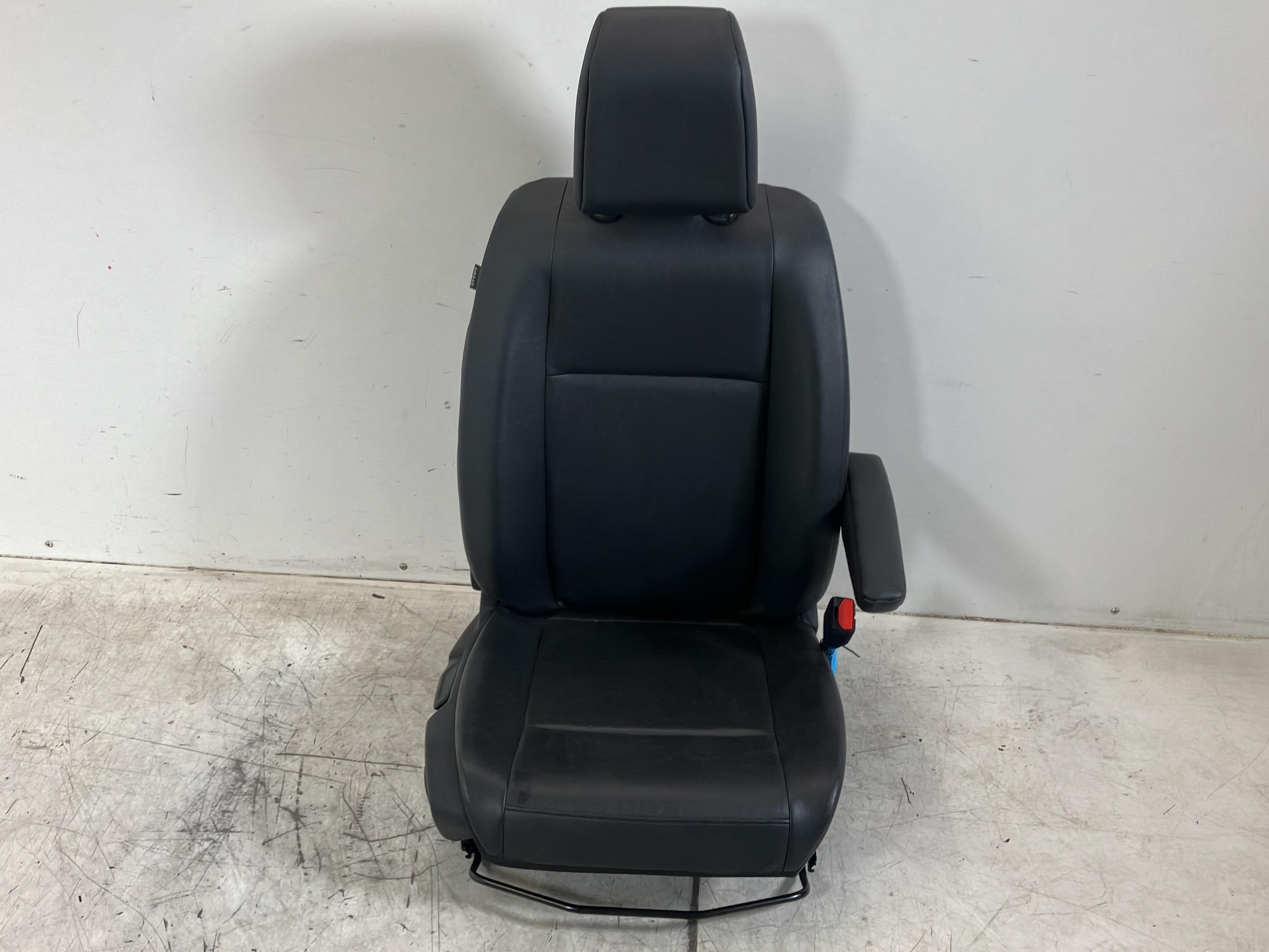 Seat right front PEUGEOT Expert III Kasten (V) E-Expert Hydrogen  100 kW  136 PS (10.2024-> )