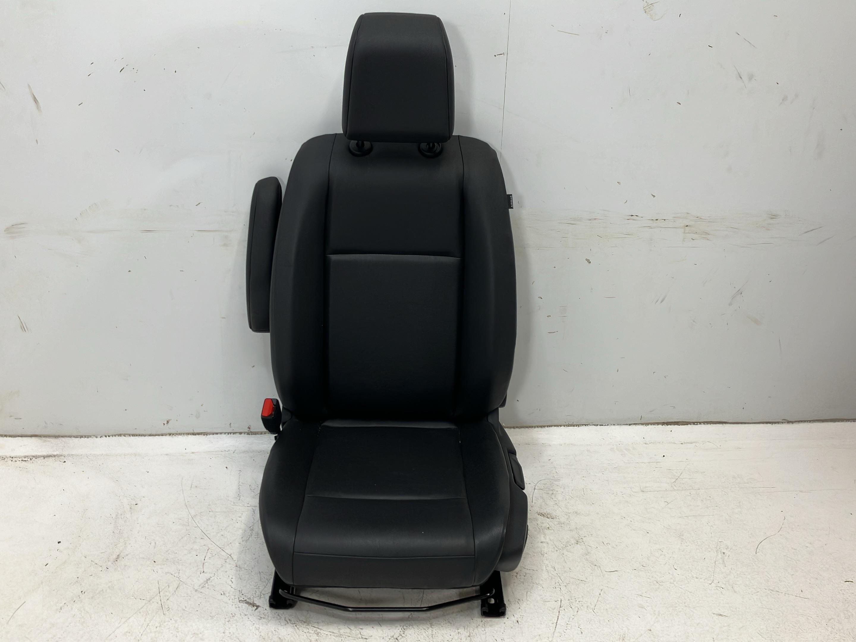 Seat left front PEUGEOT Expert III Kasten (V) E-Expert Hydrogen  100 kW  136 PS (10.2024-> )