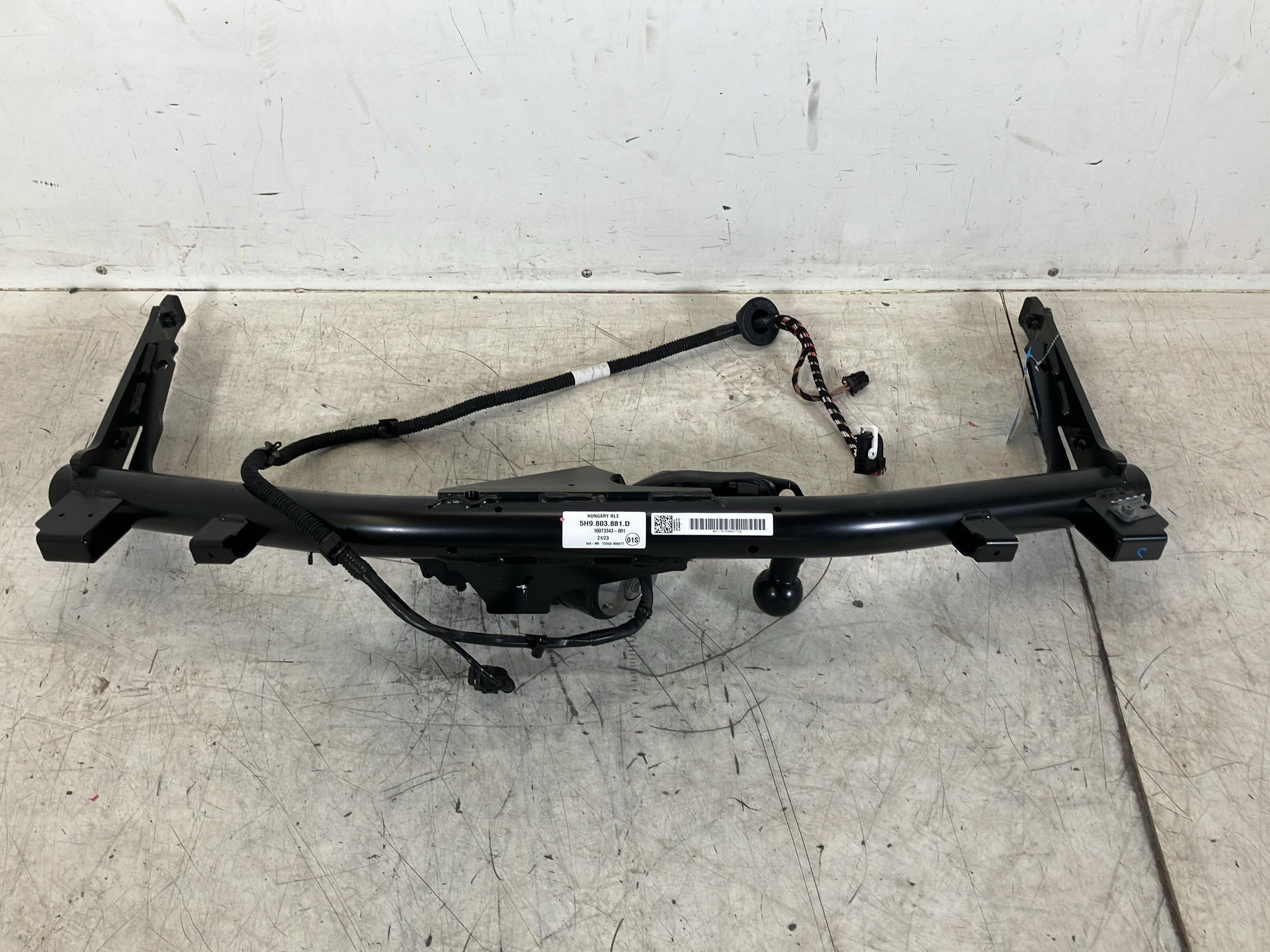 Anhängerkupplung VW Golf VIII (CD) 1.0 TSI  81 kW  110 PS (02.2020-> )