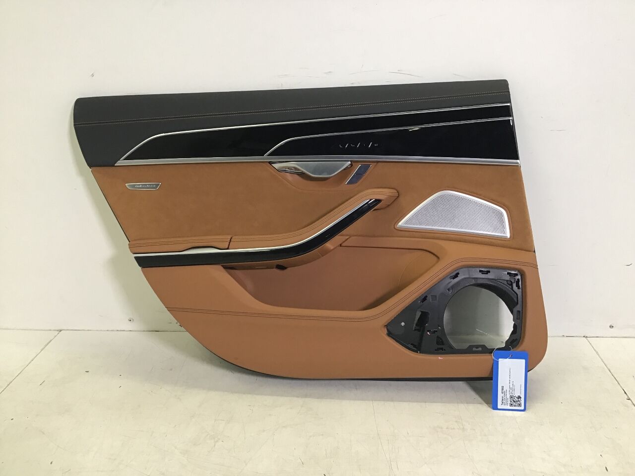 Door panelling left rear AUDI A8 (4N) 60 TFSI e quattro  250 kW  340 PS (10.2019-> )