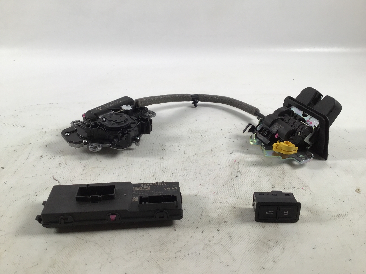 Electric trunk set AUDI e-tron (GEN) Electric quattro  300 kW  408 PS (09.2018-> ) Electric trunk set AUDI e-tron (GEN) Electric quattro  300 kW  408 PS (09.2018-> )