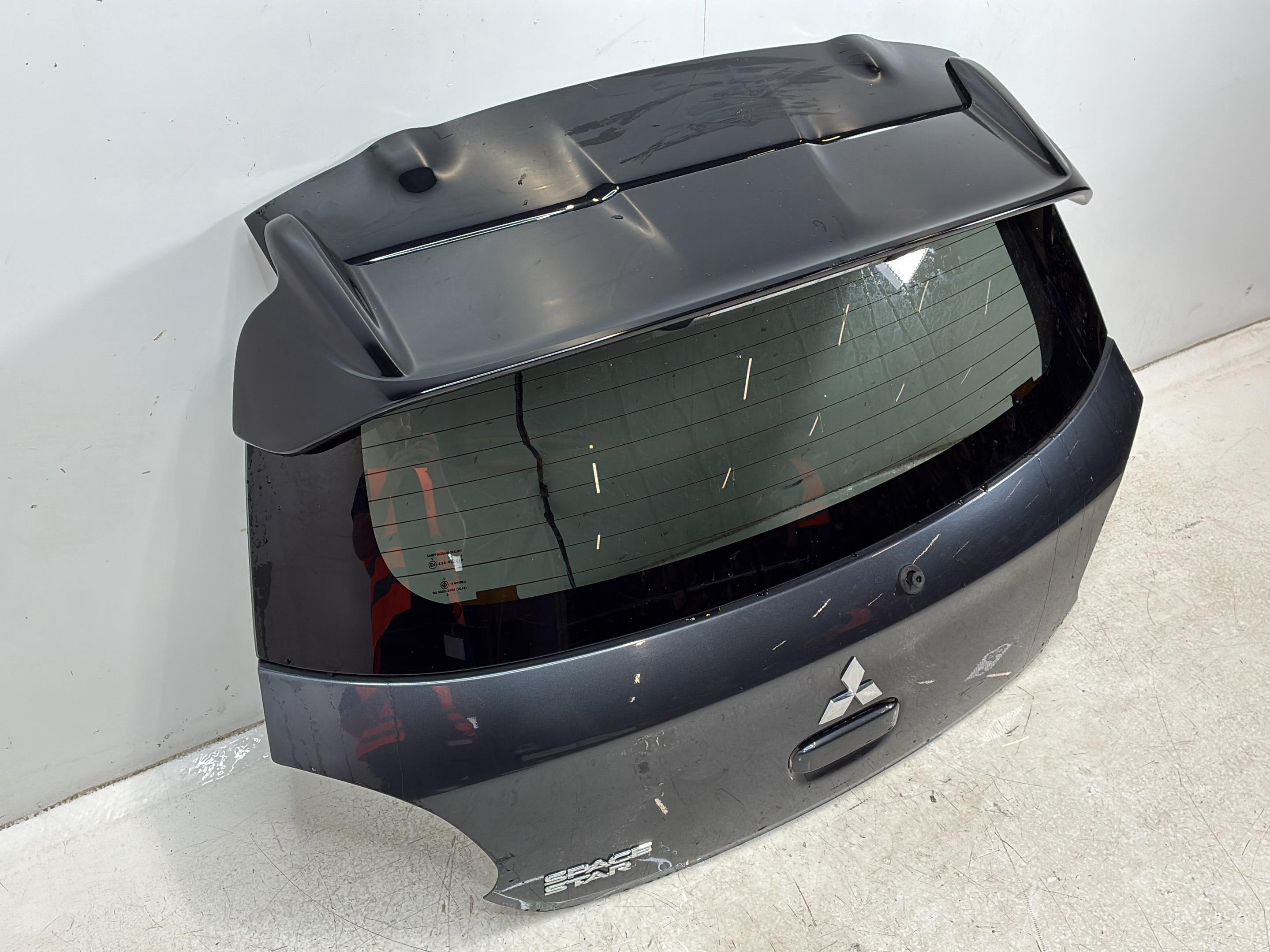 Hayon / couvercle de coffre MITSUBISHI Space Star VI Schrägheck (A0) 1.2  52 kW  71 PS (08.2020-> )