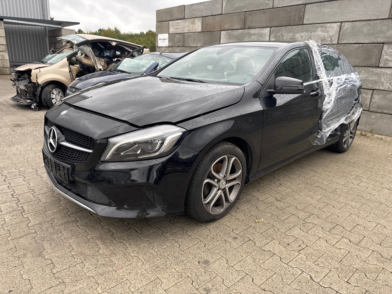 MERCEDES-BENZ