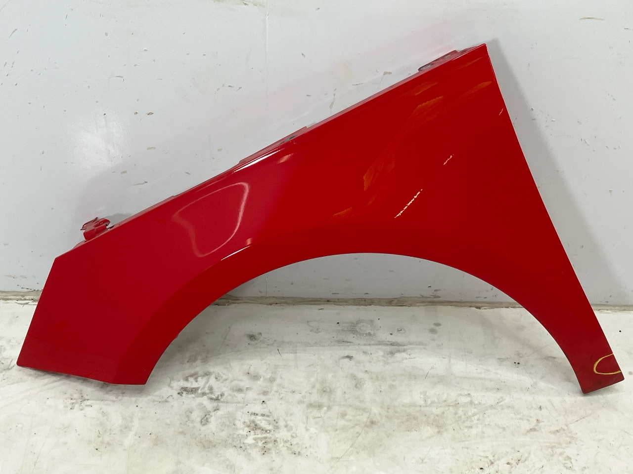 Kotflügel links vorne AUDI A1 (8X) 1.0 TFSI  60 kW  82 PS (01.2016-10.2018) Kotflügel links vorne AUDI A1 (8X) 1.0 TFSI  60 kW  82 PS (01.2016-10.2018)