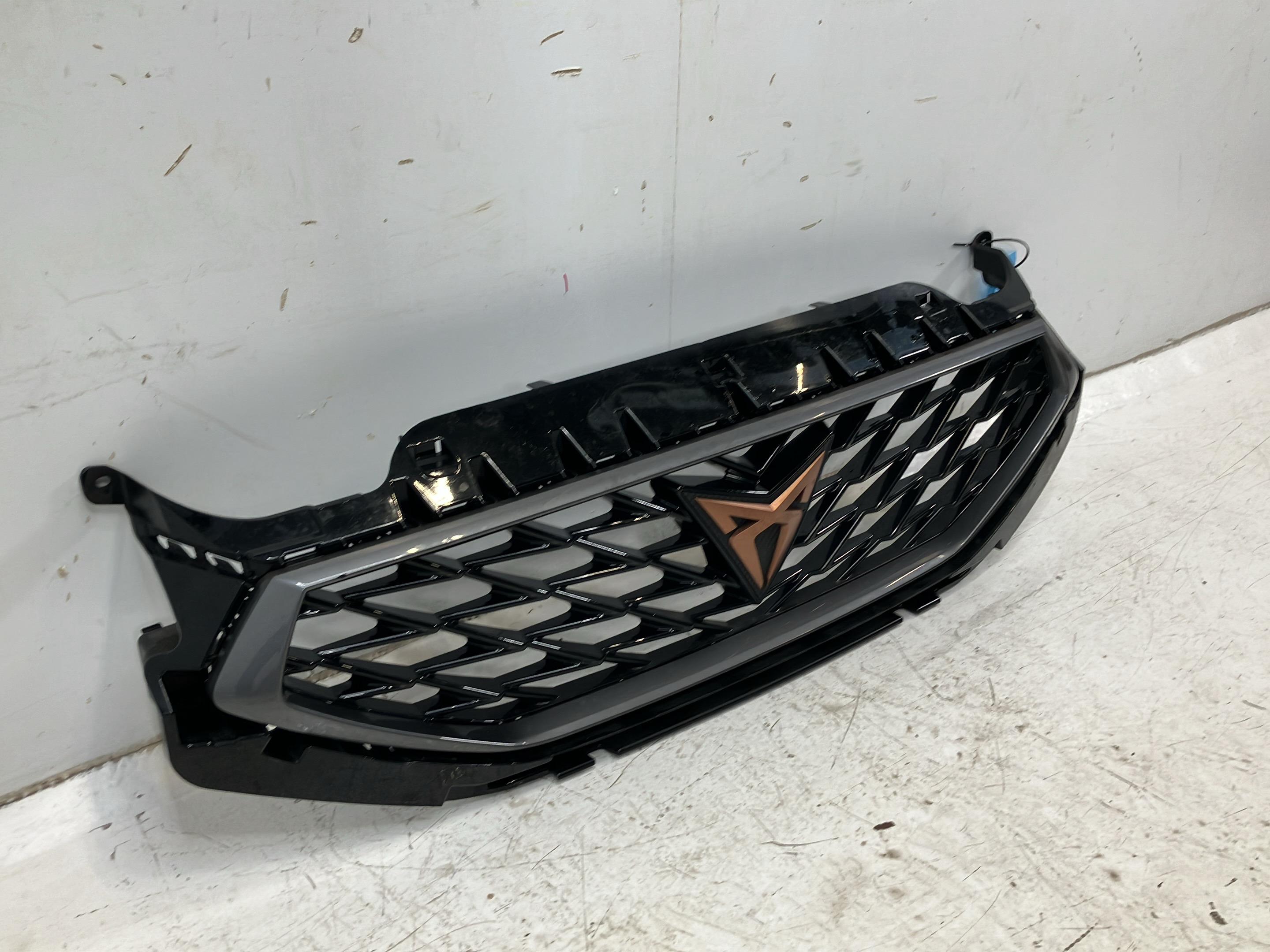 Kühlergrill CUPRA Leon Sportstourer (KL8) 1.4 E-Hybrid  110 kW  150 PS (10.2020-> )