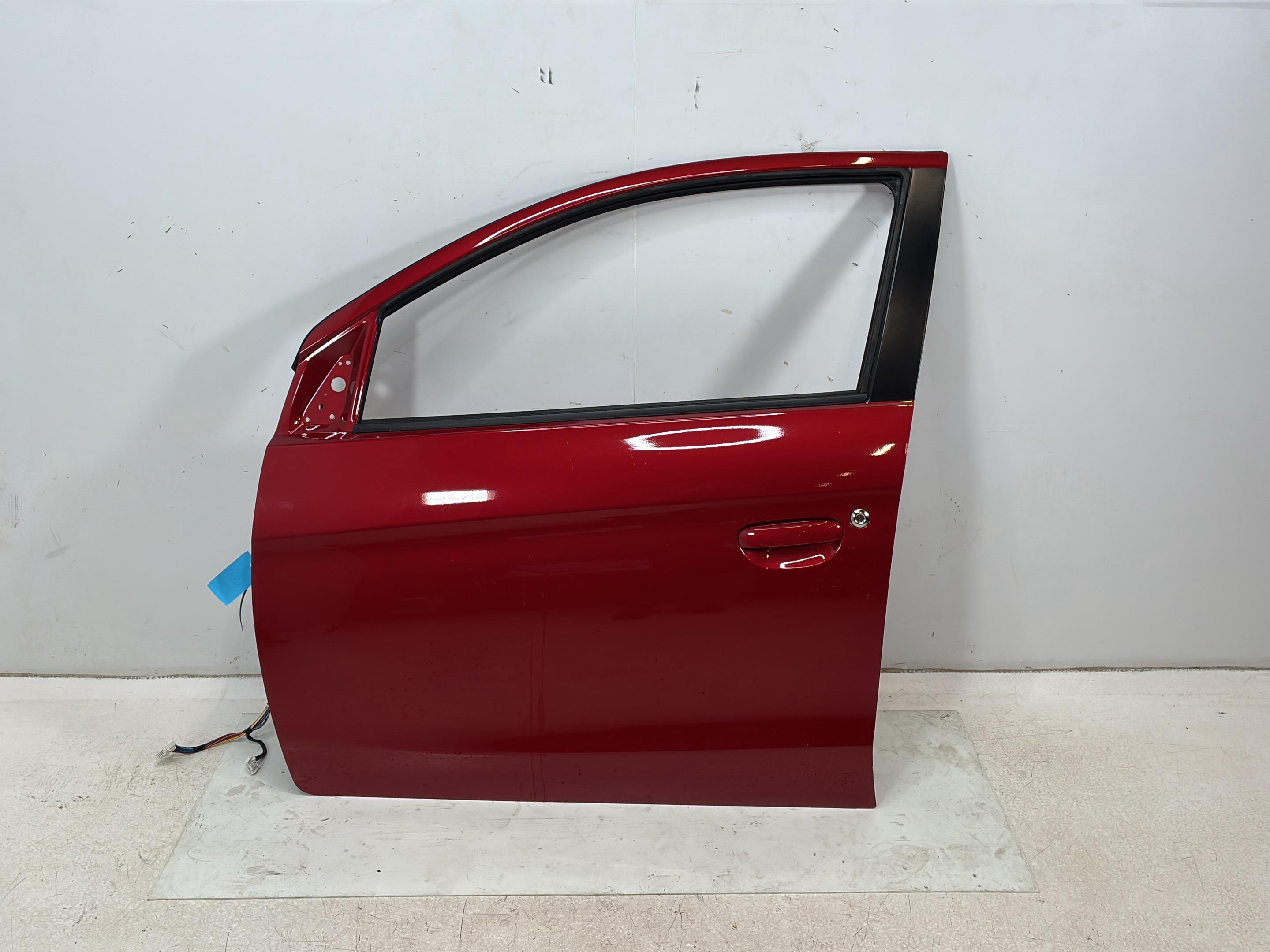 Tür links vorne MITSUBISHI Space Star VI Schrägheck (A0) 1.2  52 kW  71 PS (08.2020-> )