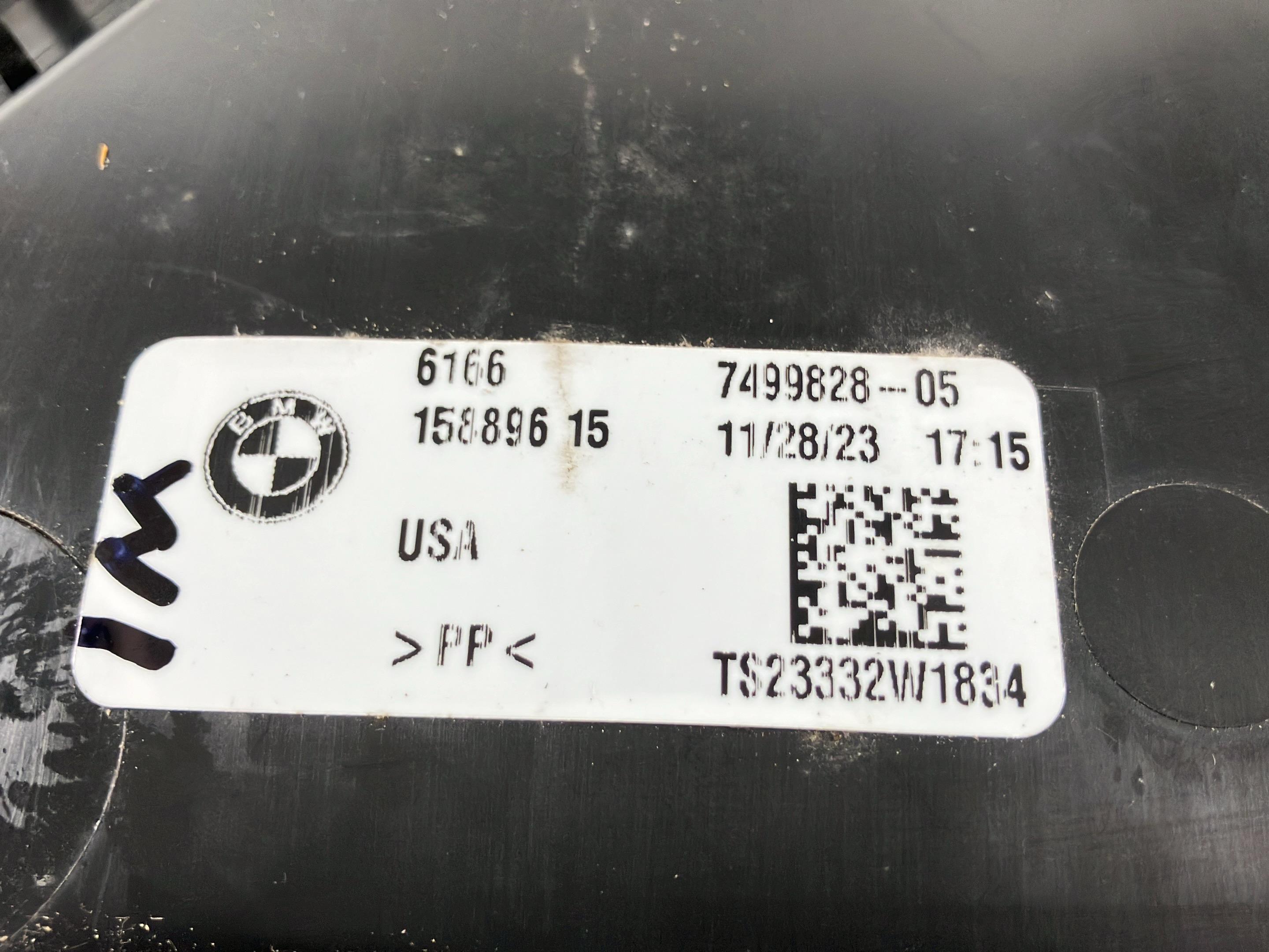 Réservoir lave-glace BMW X5 (G05, F95) xDrive 40d Mild-Hybrid  250 kW  340 PS (05.2020-> )