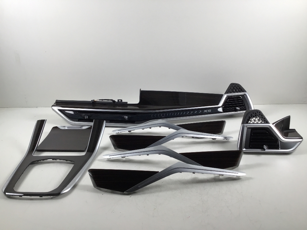 Interior trim set BMW X5 (G05, F95) xDrive40d Mild-Hybrid  259 kW  352 PS (06.2023-> ) Interior trim set BMW X5 (G05, F95) xDrive40d Mild-Hybrid  259 kW  352 PS (06.2023-> )