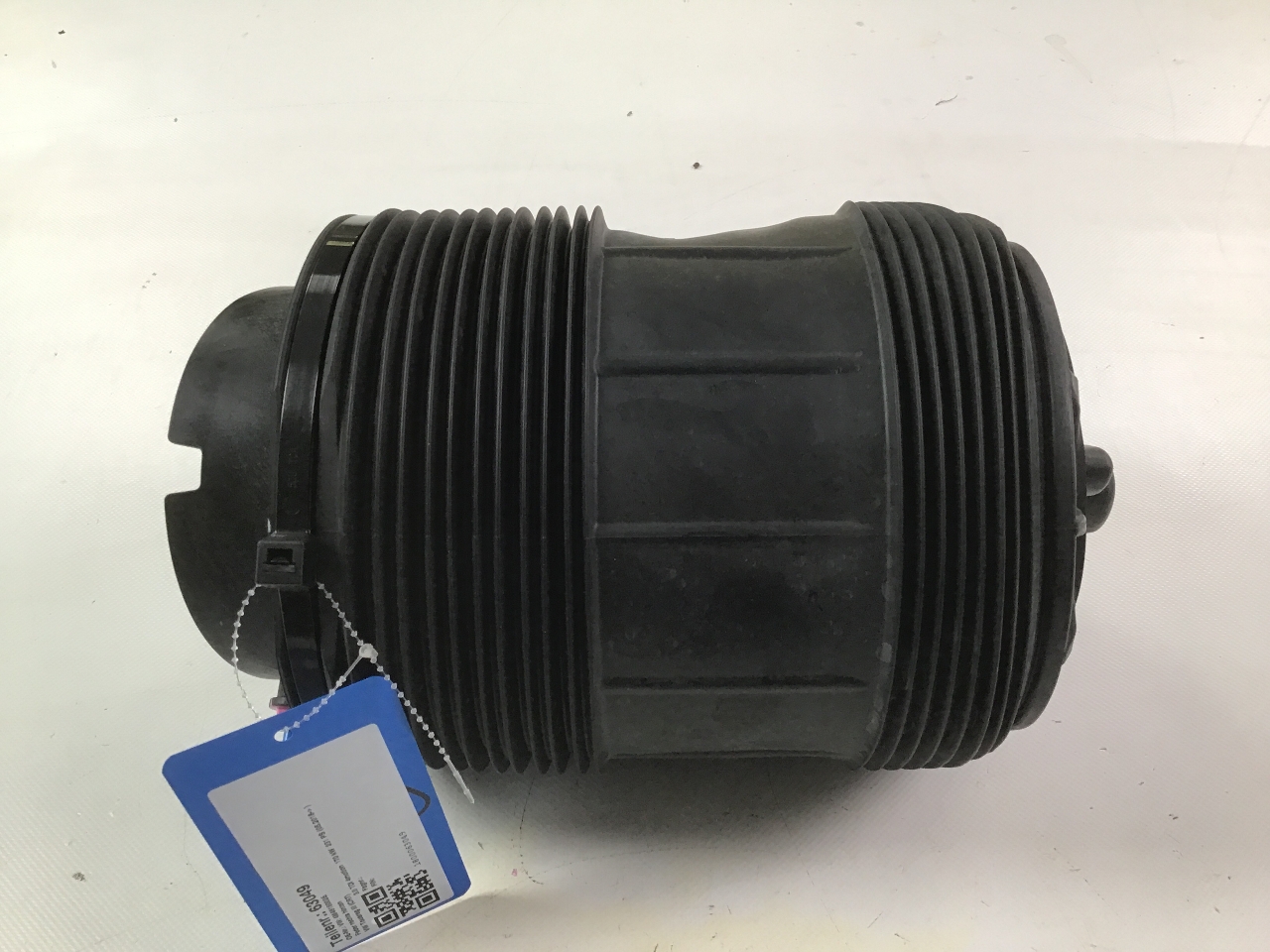 Sprężyna prawy tył VW Touareg III (CR7) 3.0 R 4motion  250 kW  340 PS (11.2020-> )