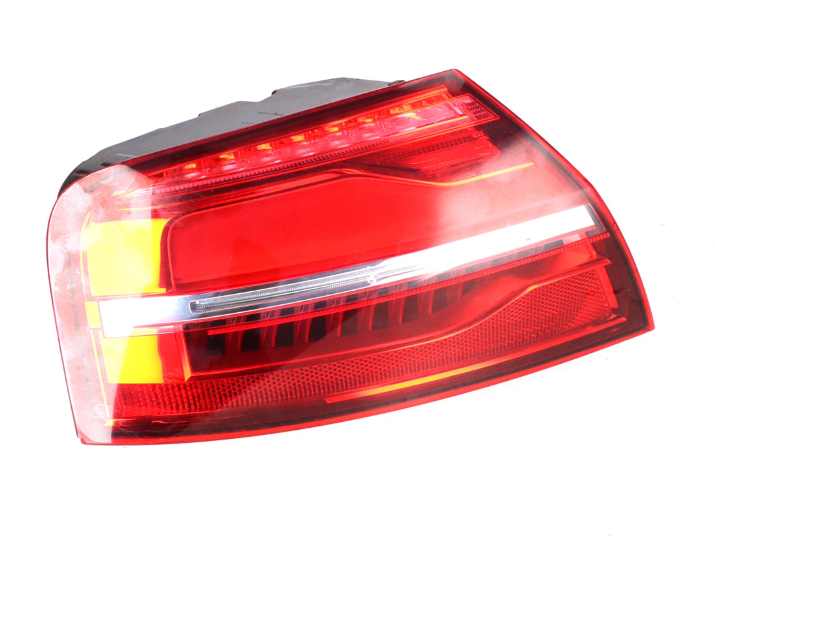 Tylne światło lewa zewnętrzna AUDI A8 (4H) 3.0 TDI quattro  190 kW  258 PS (10.2013-01.2018)