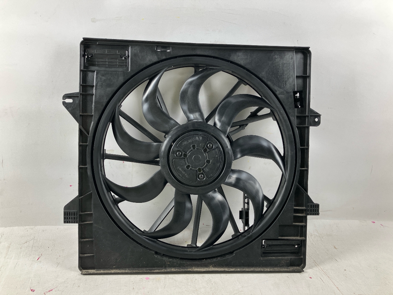 Elektrolüfter HYUNDAI Staria Bus (US4) 2.2 CRDi  130 kW  177 PS (01.2021-> ) Elektrolüfter HYUNDAI Staria Bus (US4) 2.2 CRDi  130 kW  177 PS (01.2021-> )