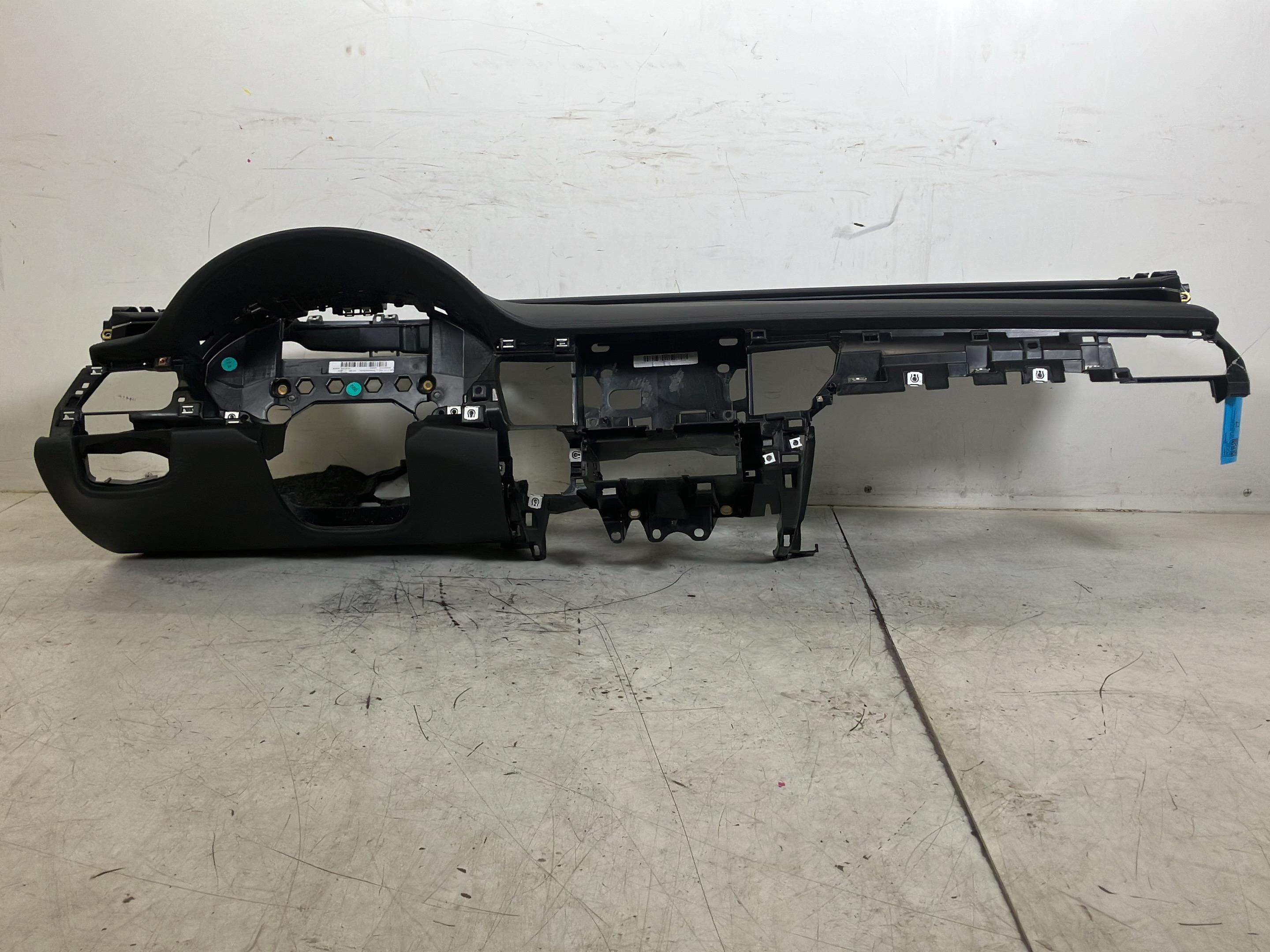 Car dashboard AUDI A8 (4H) 3.0 TDI quattro  190 kW  258 PS (10.2013-01.2018)